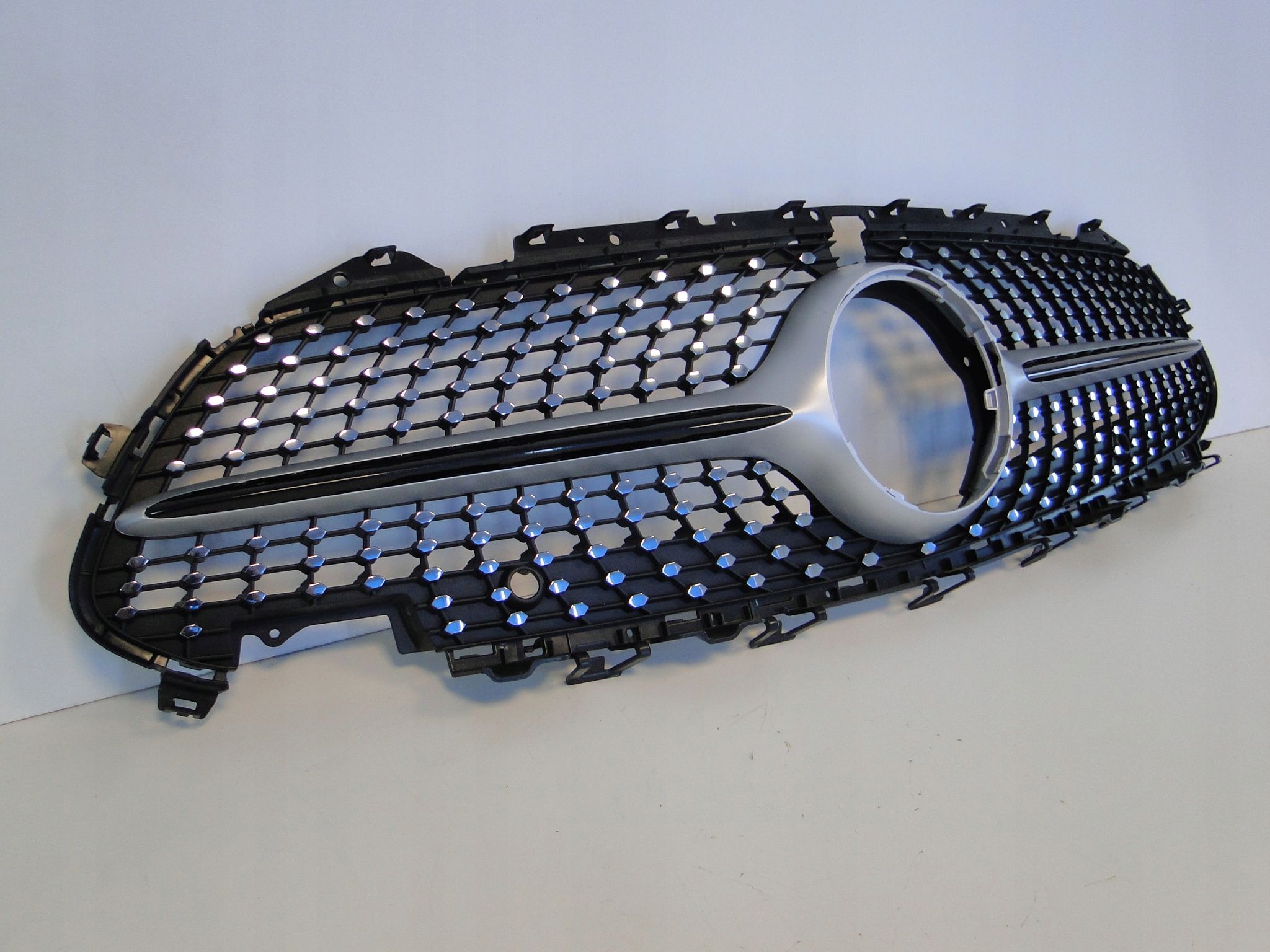 MERCEDES CLS 257 W257 AMG GRILL ATRAPA ZDERZAKA Typ samochodu Samochody osobowe