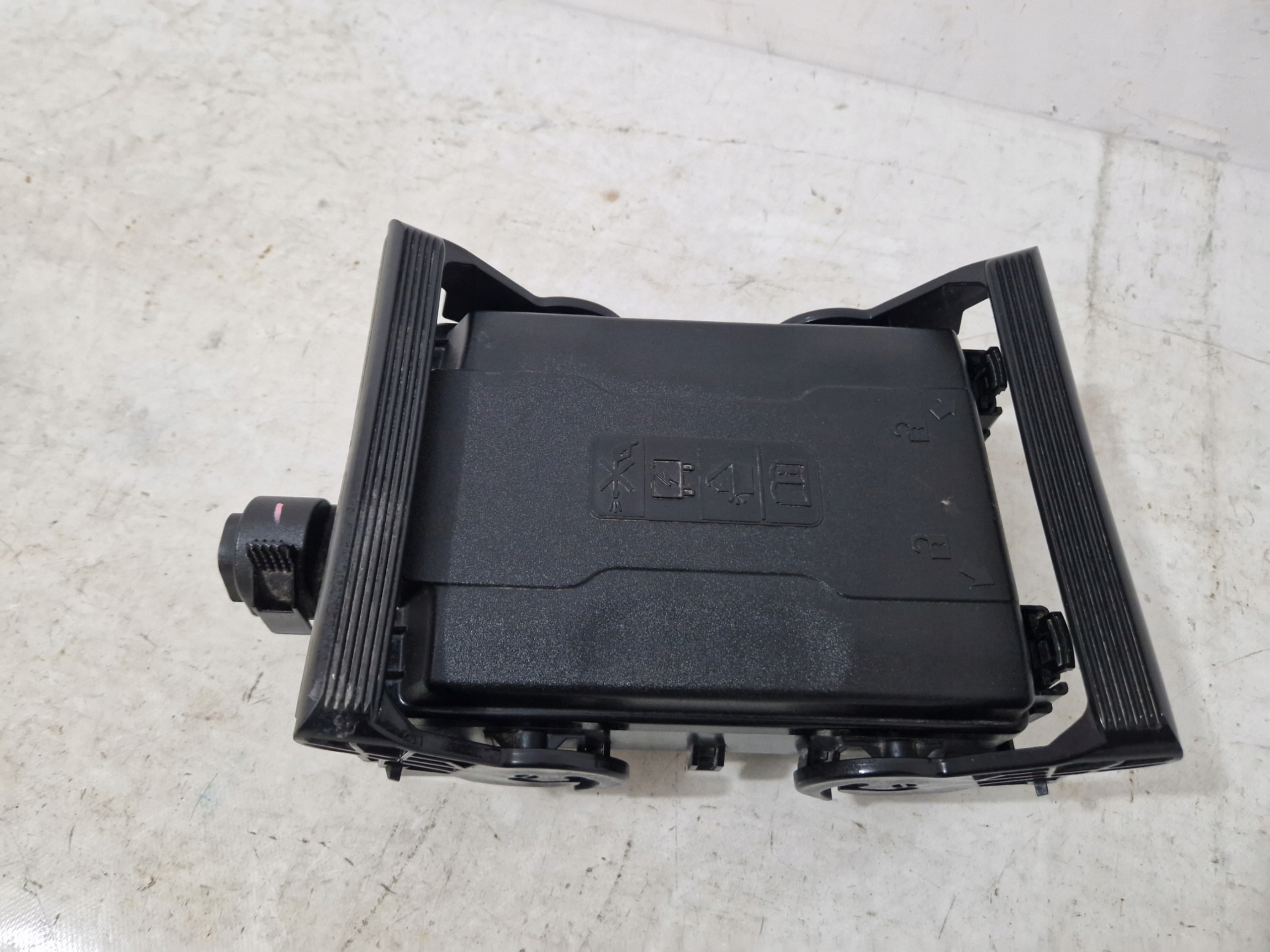 CADILLAC ESCALADE IV 2014 - 6.2 V8 Module fusibles 23227061