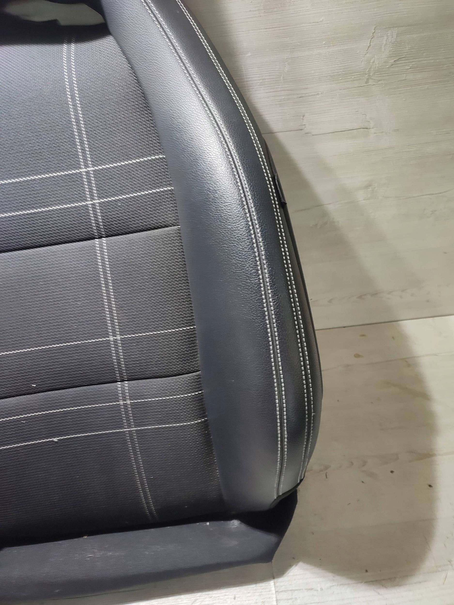Mercedes-Benz GLA W156 2015 front left side seat oparcie