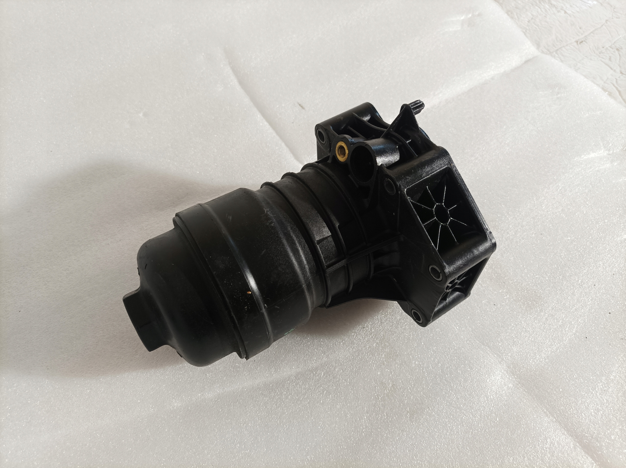 AUDI S4 B9 Gehäuse filter oil 06M115401C