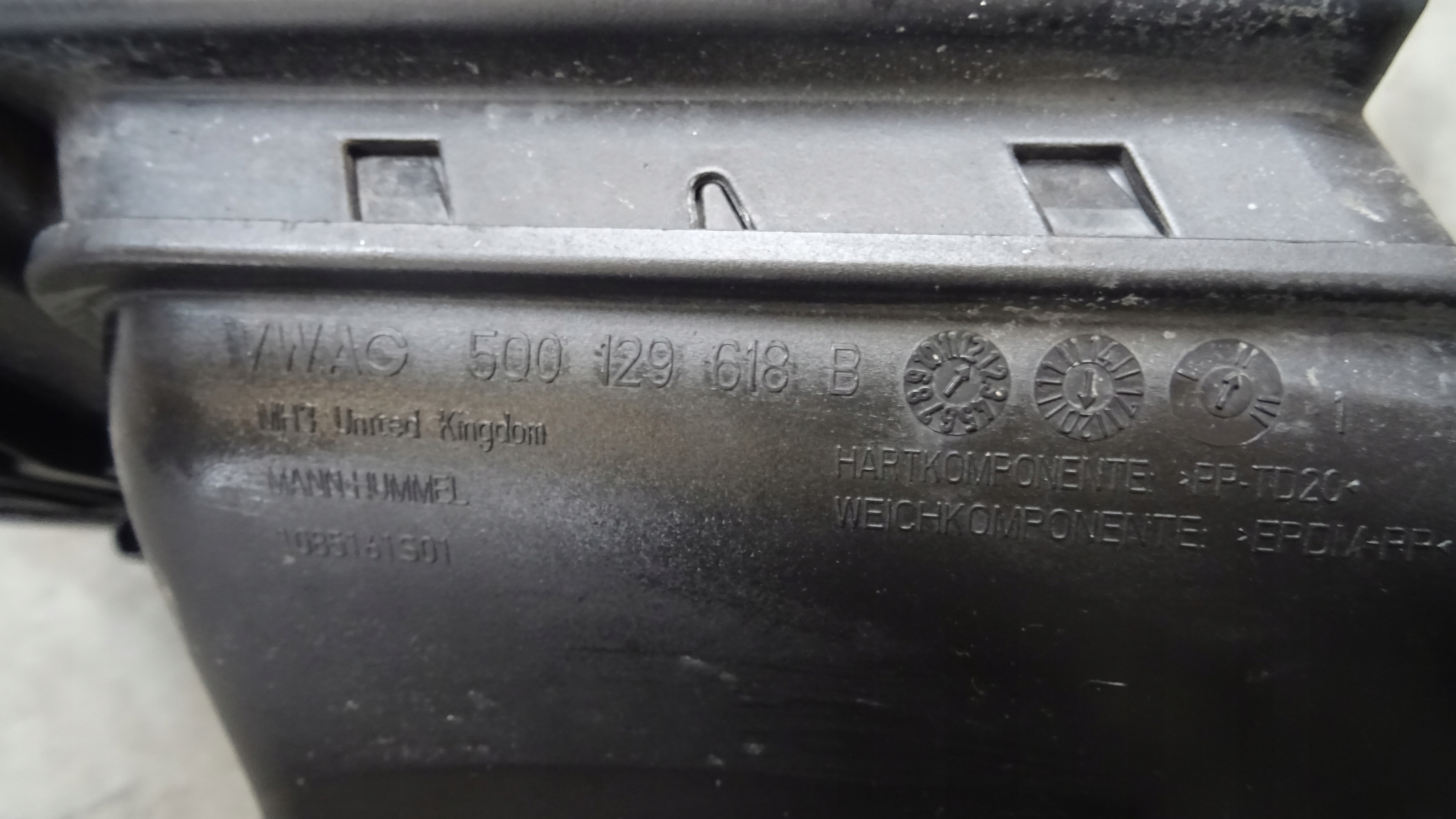 AUDI A3 8V luftfiltergehäuse 5Q0129618B