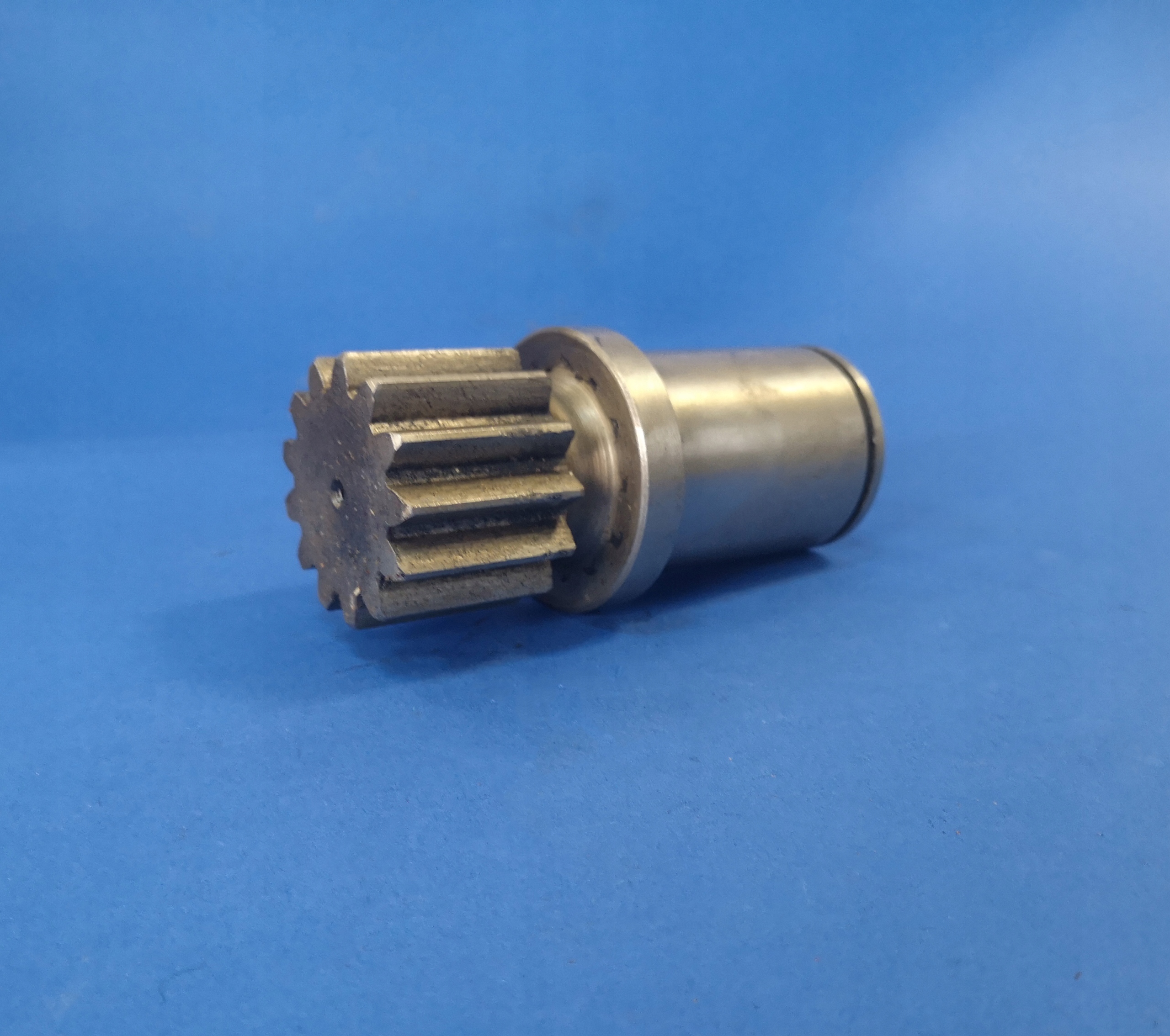 Wałek silnika obrotu HR 12/14, TC 16/20 Producent części inny