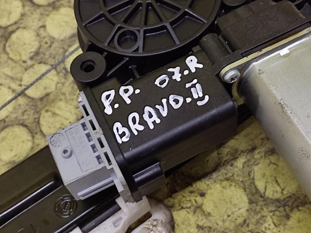 FIAT BRAVO II window regulator right front