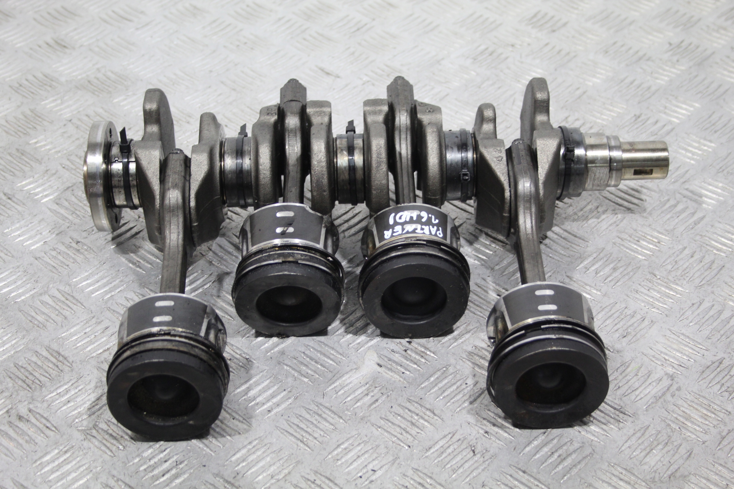 crank pistons connecting rods PARTNER II 2 LIFT