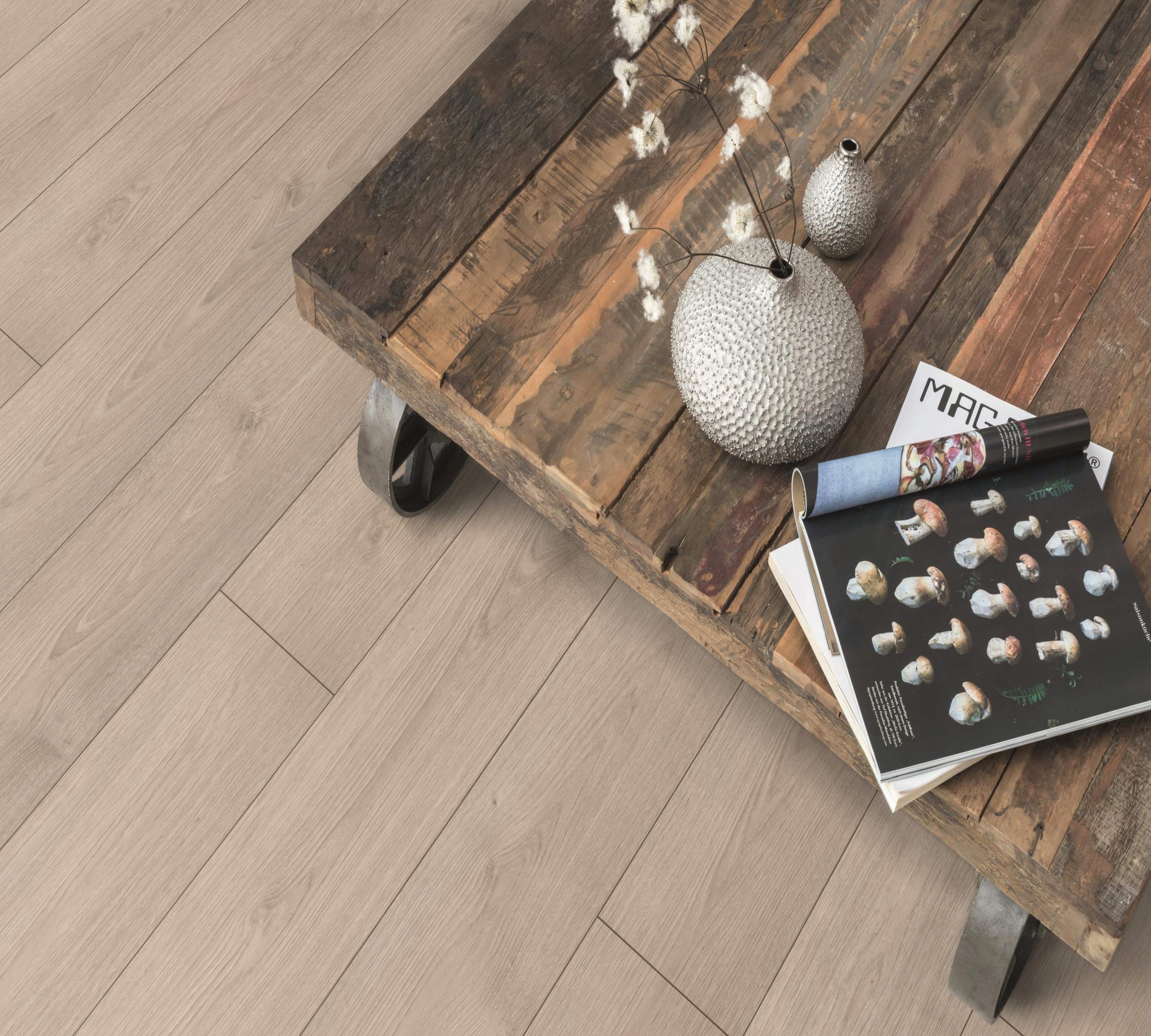 Panel podłogowy AC4 DĄB NORTH JASNY CLASSIC 1,99m Struktura synchroniczna