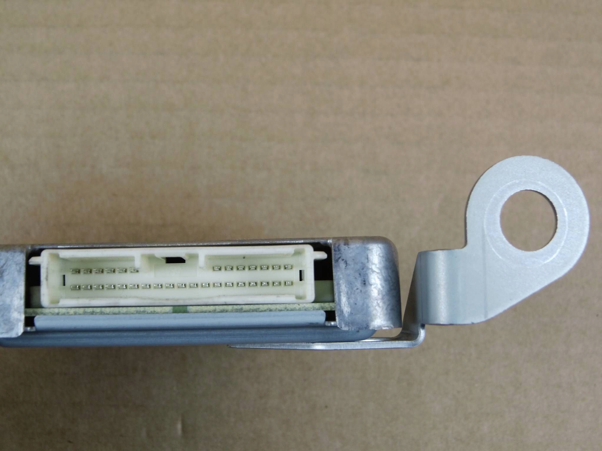 Toyota RAV4 IV module computer control unit 88150-42011