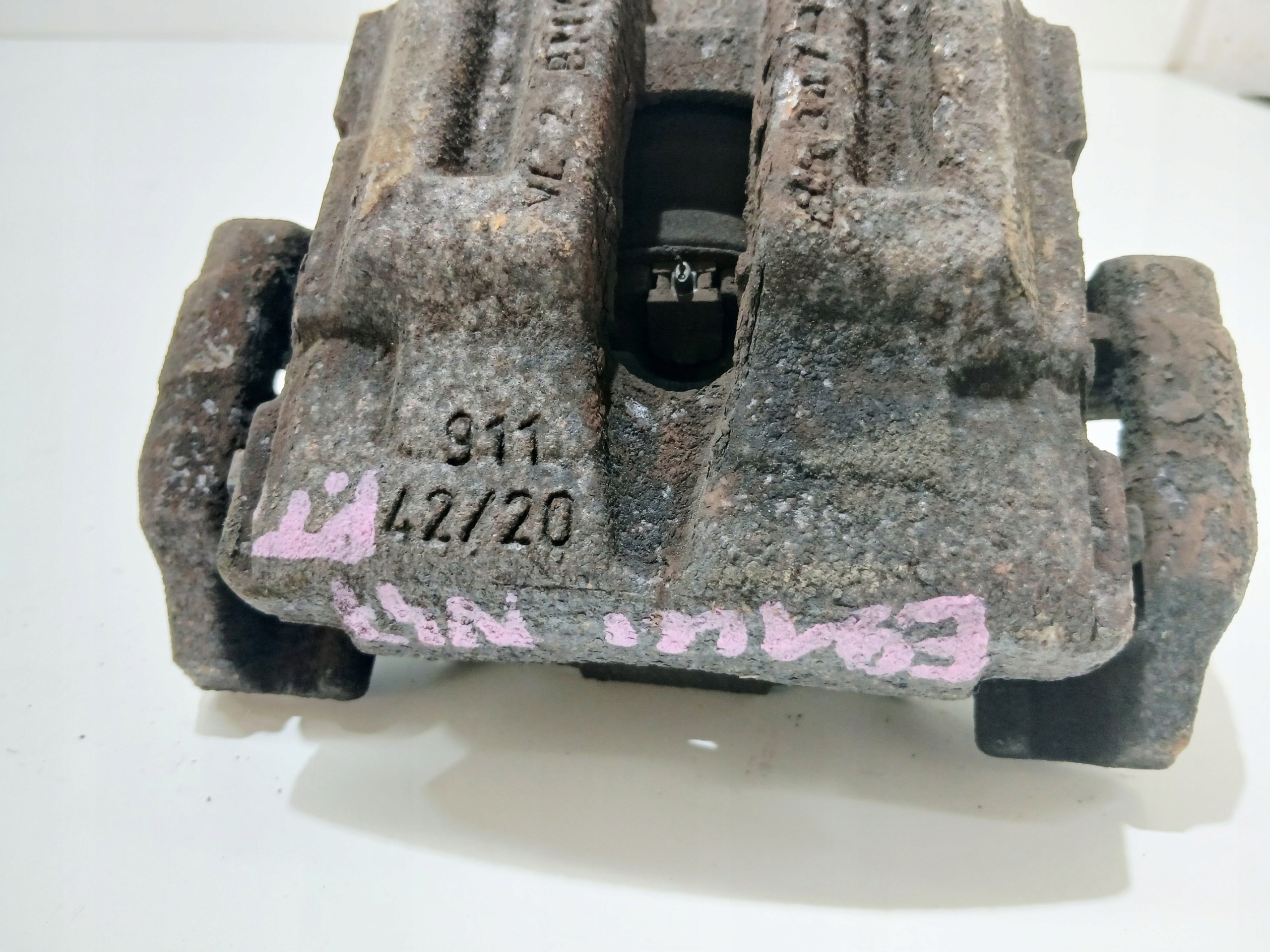 rear caliper brake left BMW 3 E90 2.0D N47D20C 44/20 (24235133)