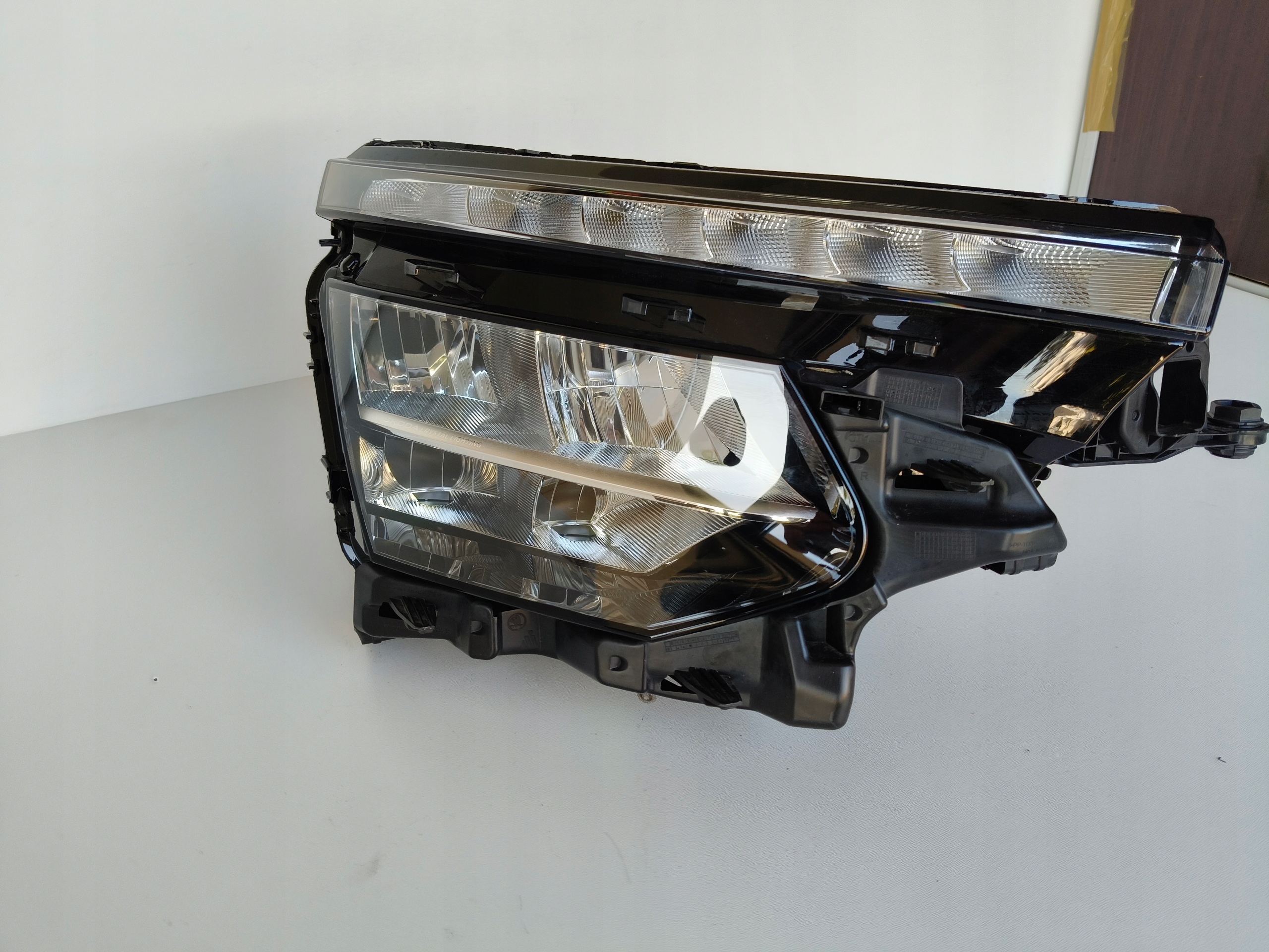 light right REFLEKTOR SKODA KAMIQ 658 LIFT FULL LED