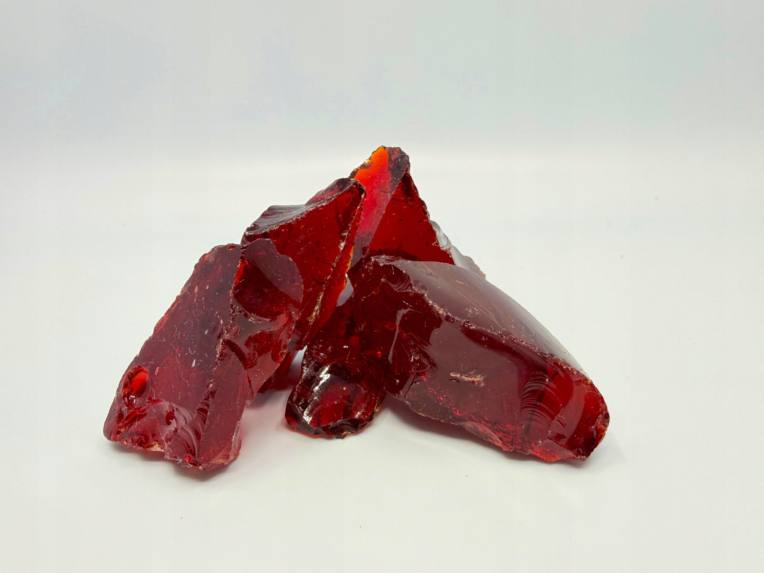 Červené skleněné kamínky pro dekoraci plotu 2-5 cm, 5 kg