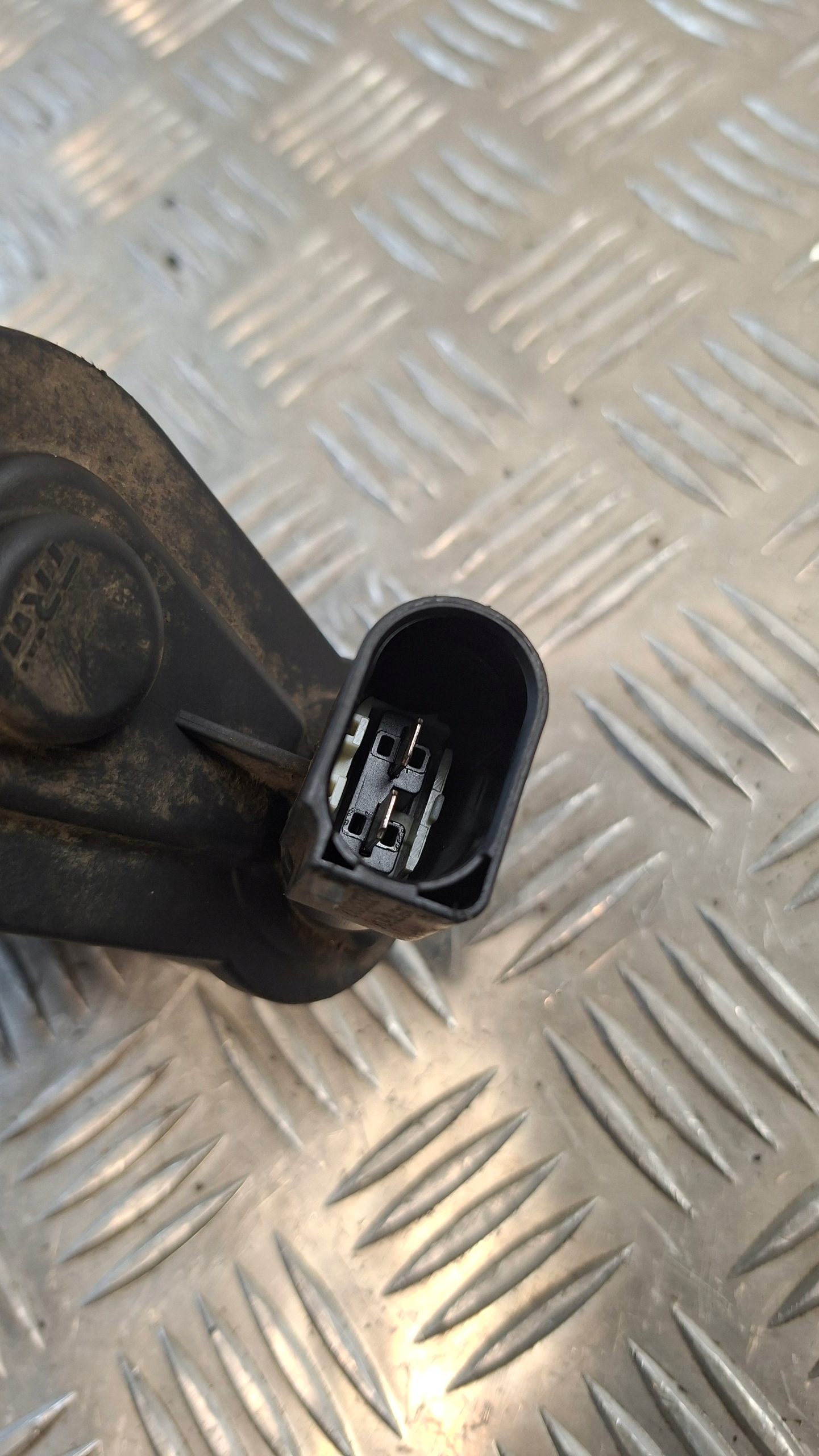 caliper HAMUCLOWY left rear part AUDI A6 C6