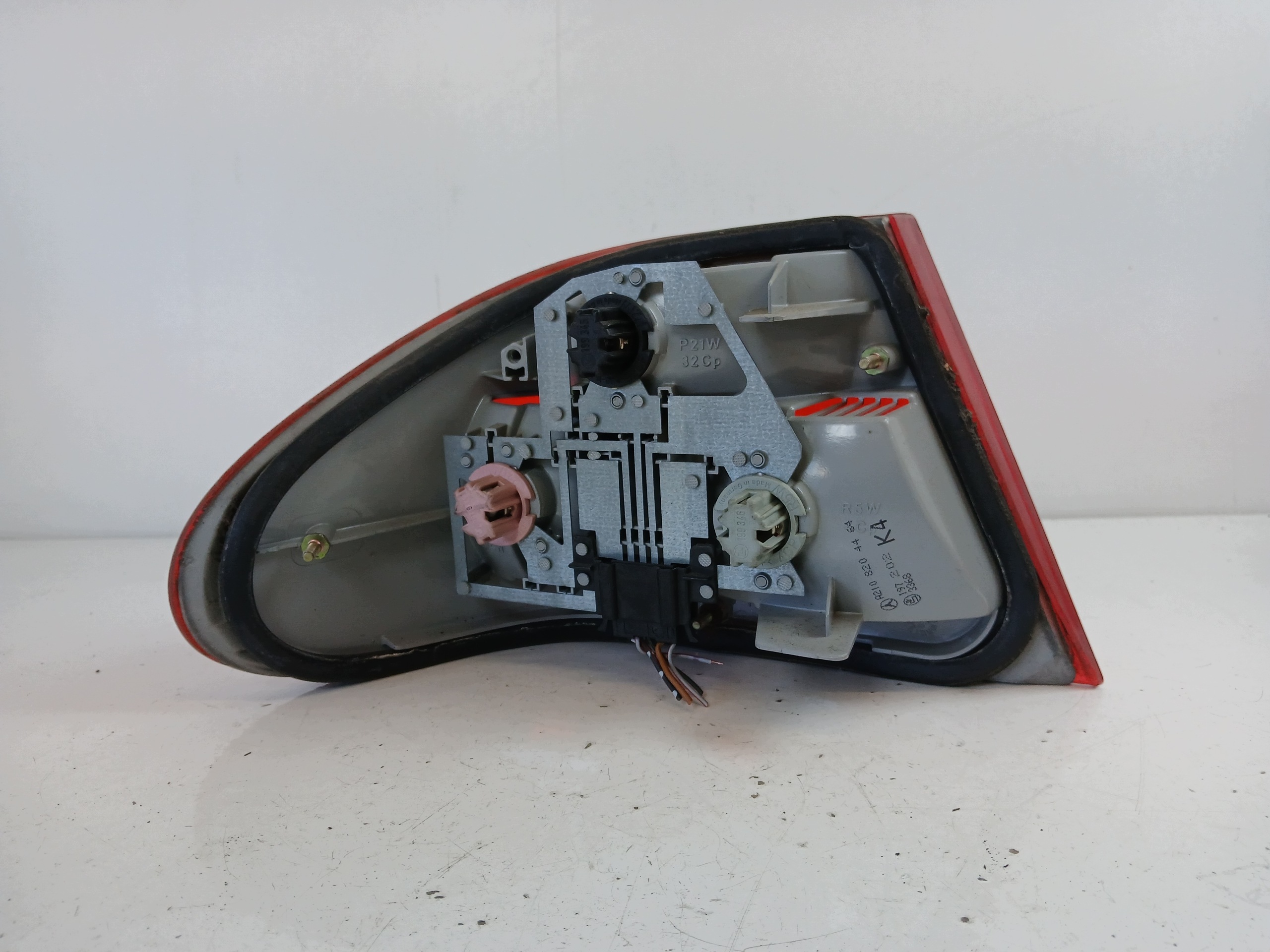 MERCEDES W210 light right rear part A2108204464