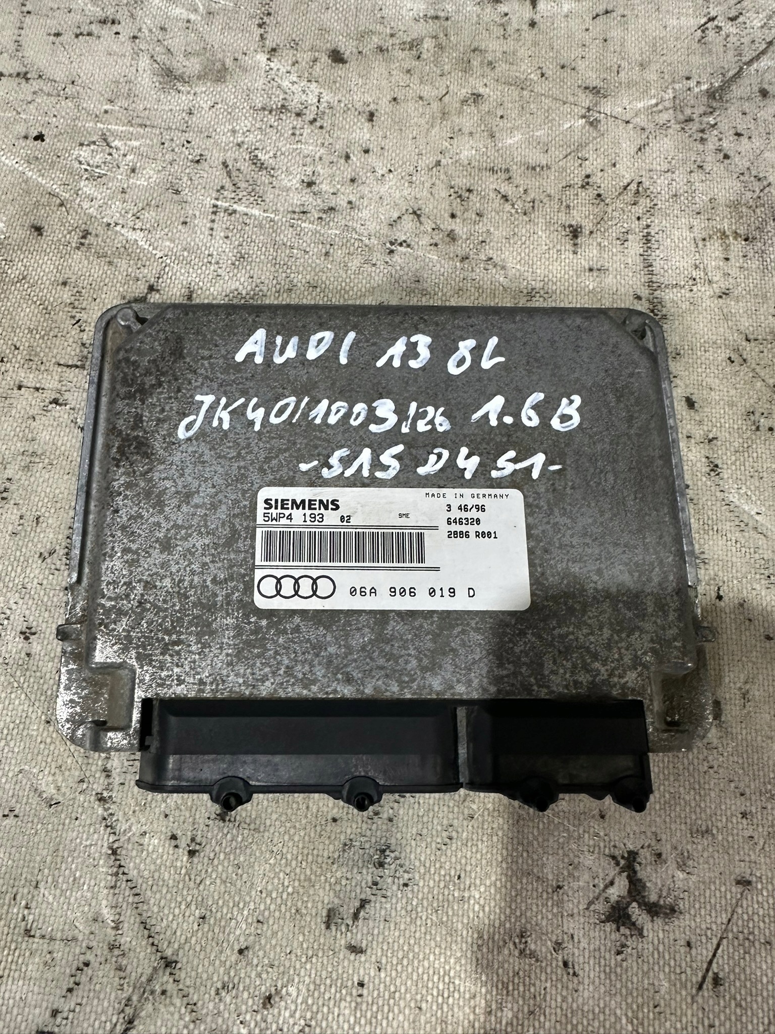 control unit of the engine AUDI A3 8L 1.6B 5WP419302 06A906019D