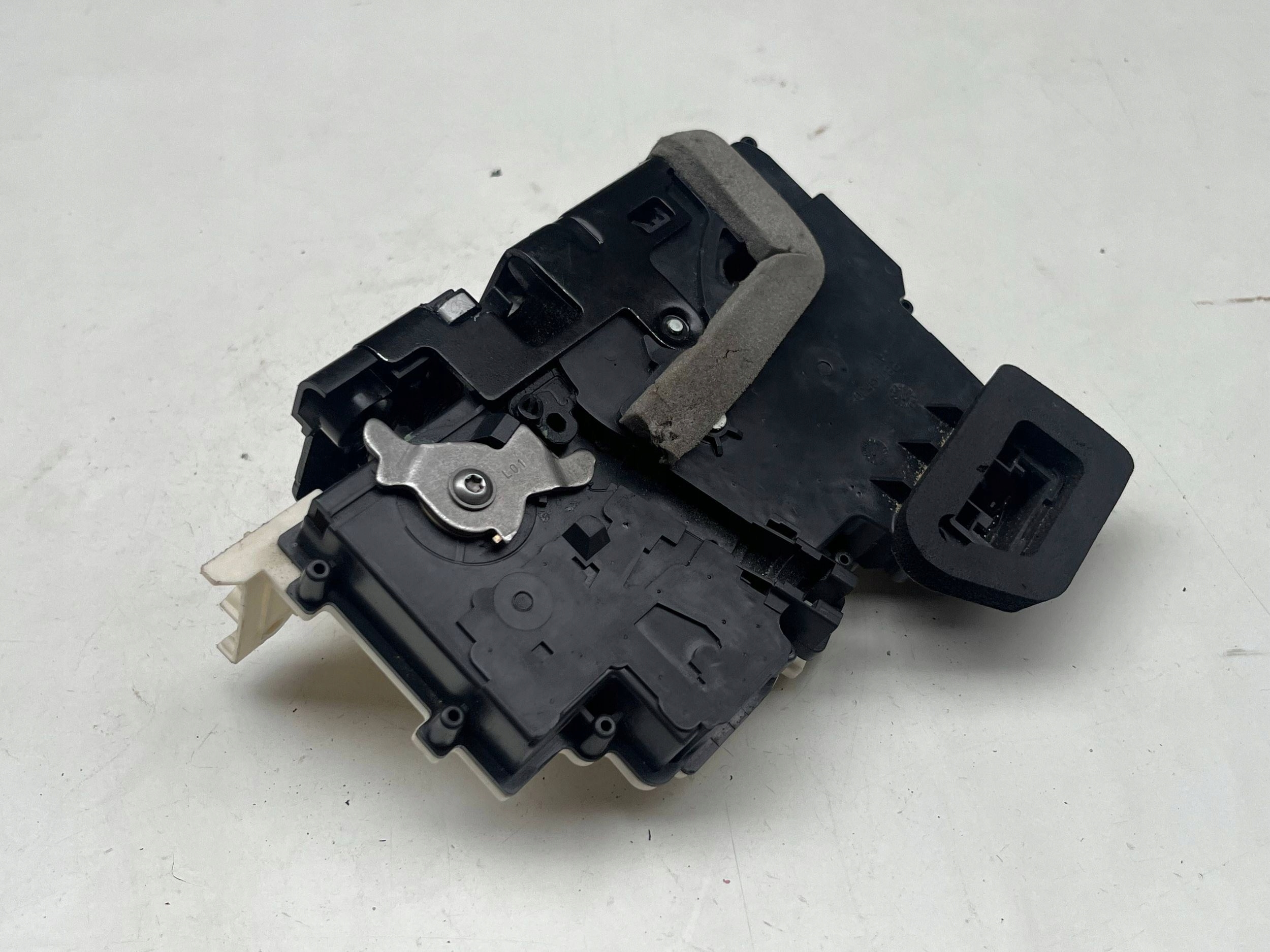 AUDI A6 A7 C8 lock door left front 4K1837015H @M/10