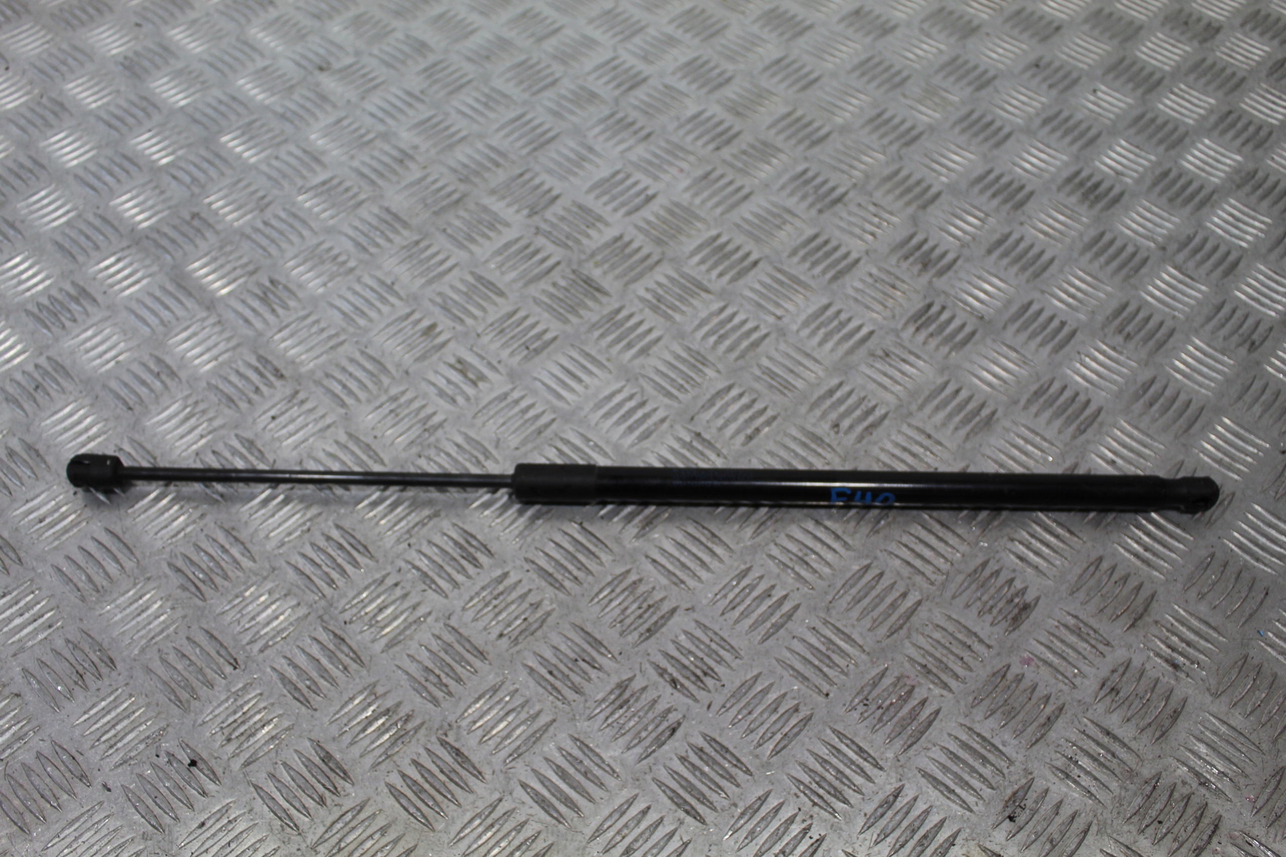 damper bonnet BMW 1 M1 F40 7456042