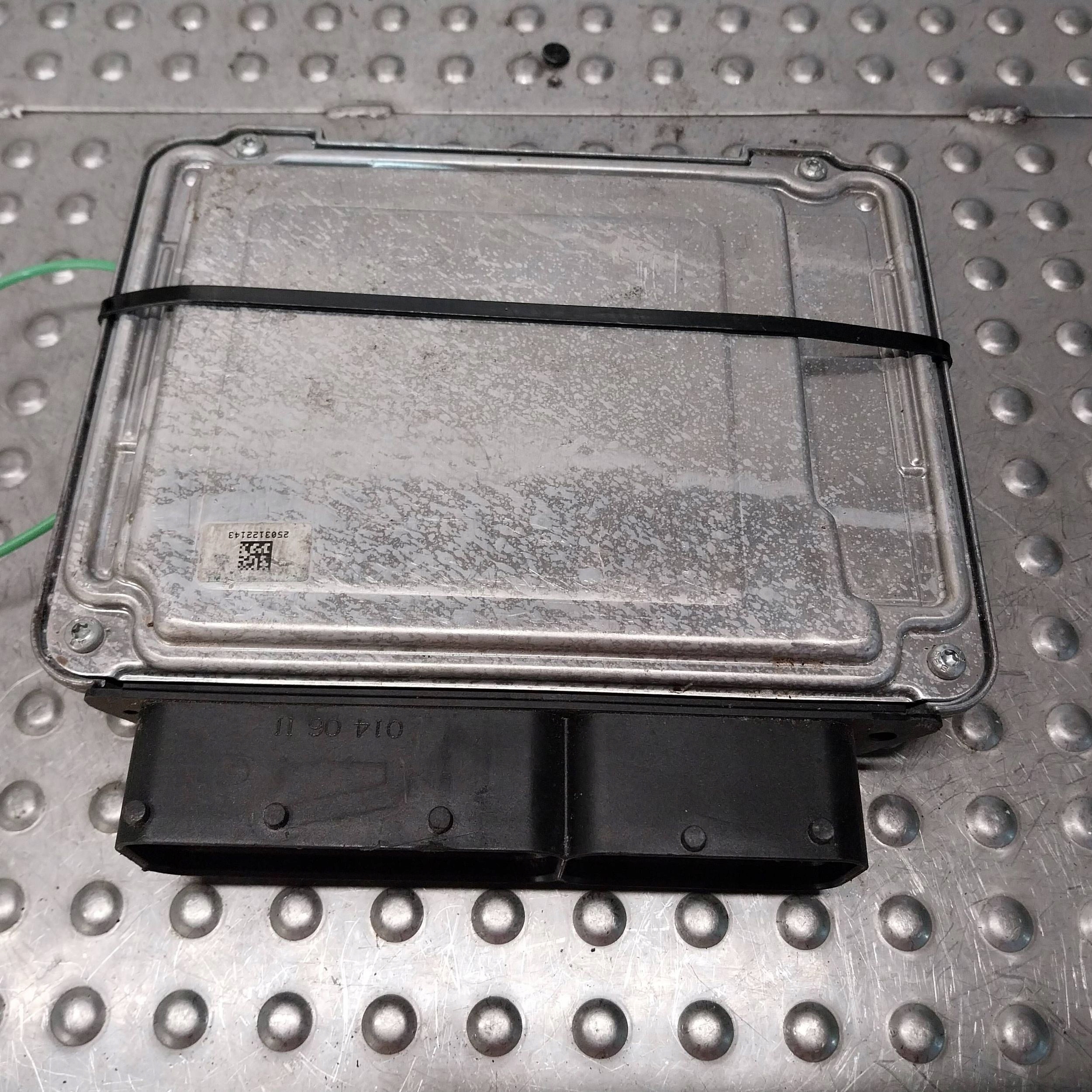 computer control unit of the engine 04C907309BB AUDI A3 8V Q2 81A ARONA 1.0TSI