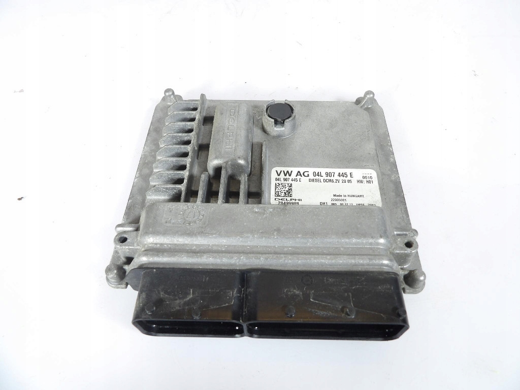 SKODA OCTAVIA III 3 1.6TDI control unit of the engine 04L907445E