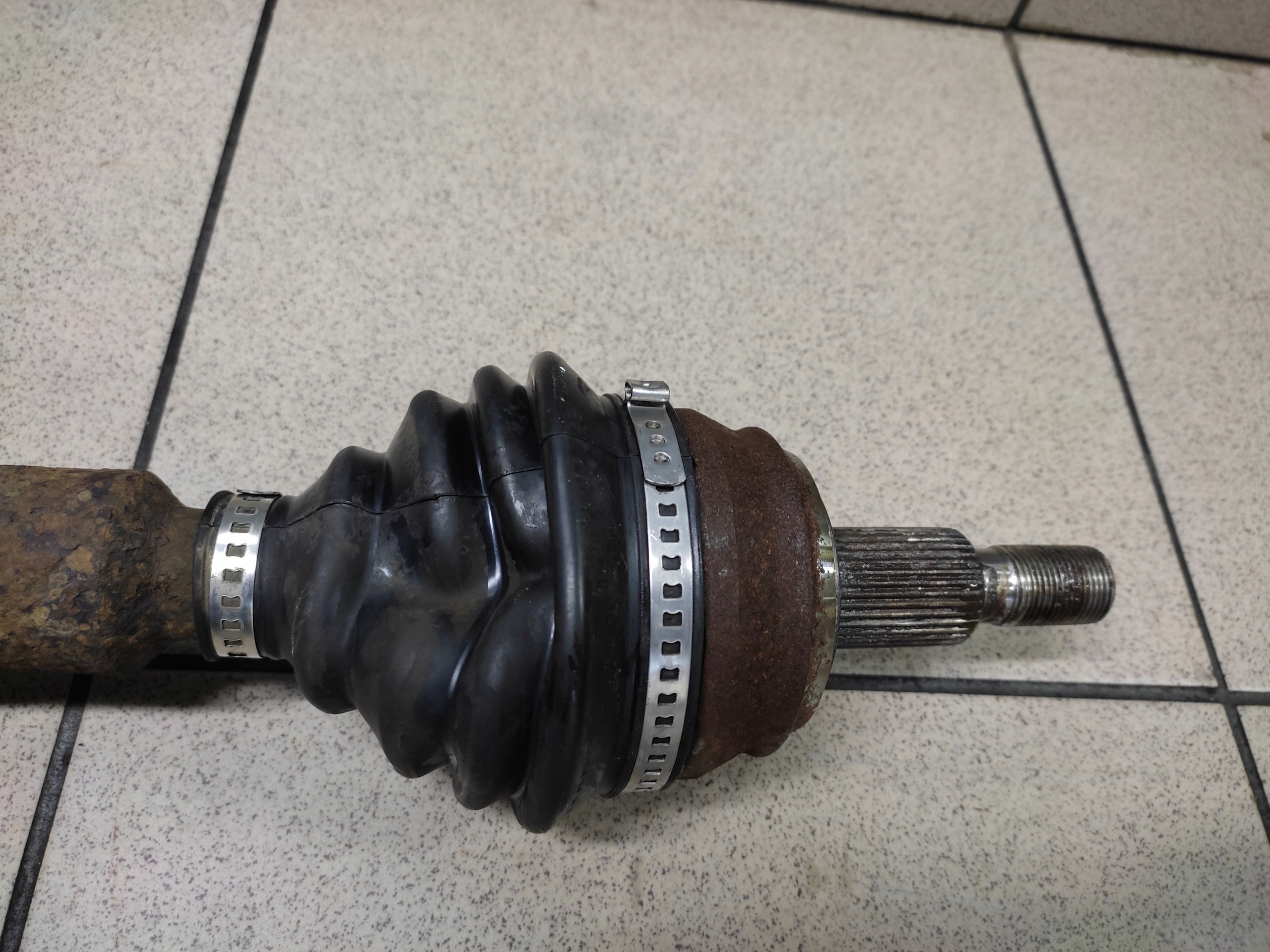 SEAT LEON and 1.4 petrol semi-axis NAPEDOWA right