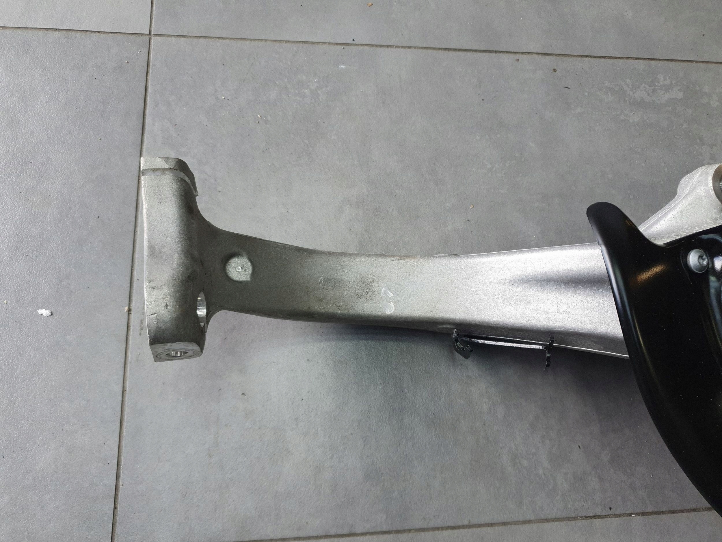 Audi Q8 otoč levá předek 4M0407241K 4M0407559