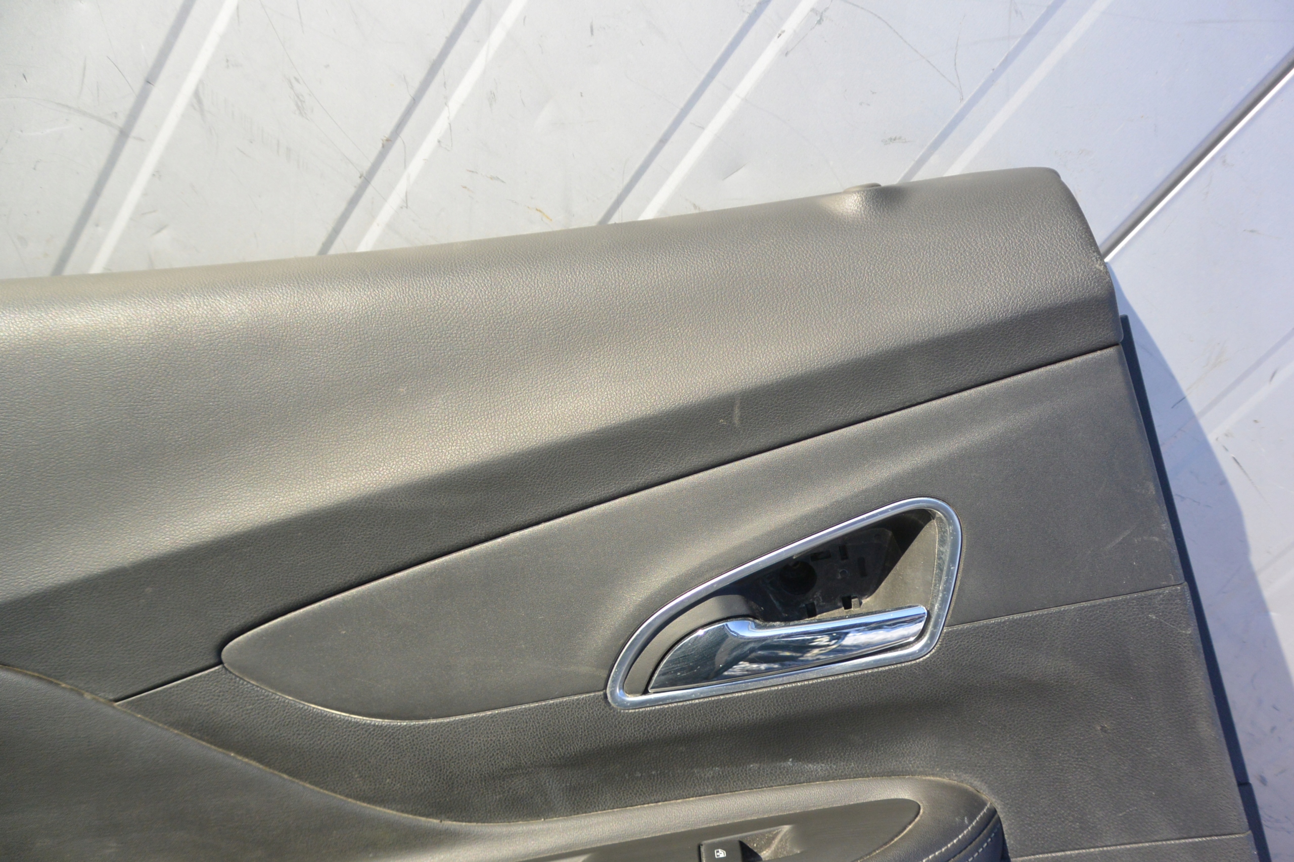 BUICK ENCORE OPEL MOKKA 2017-2022 side door left rear part AVF84542