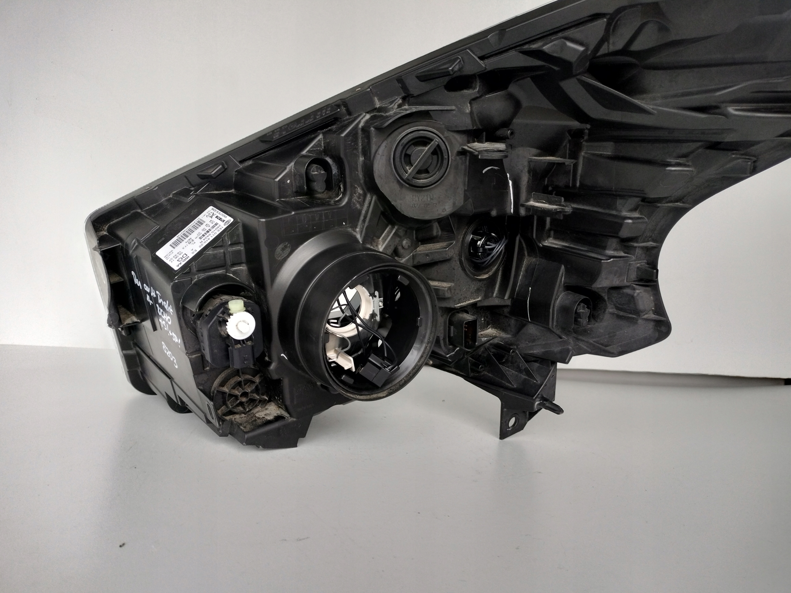 light right REFLEKTOR RENAULT TRAFIC III 14