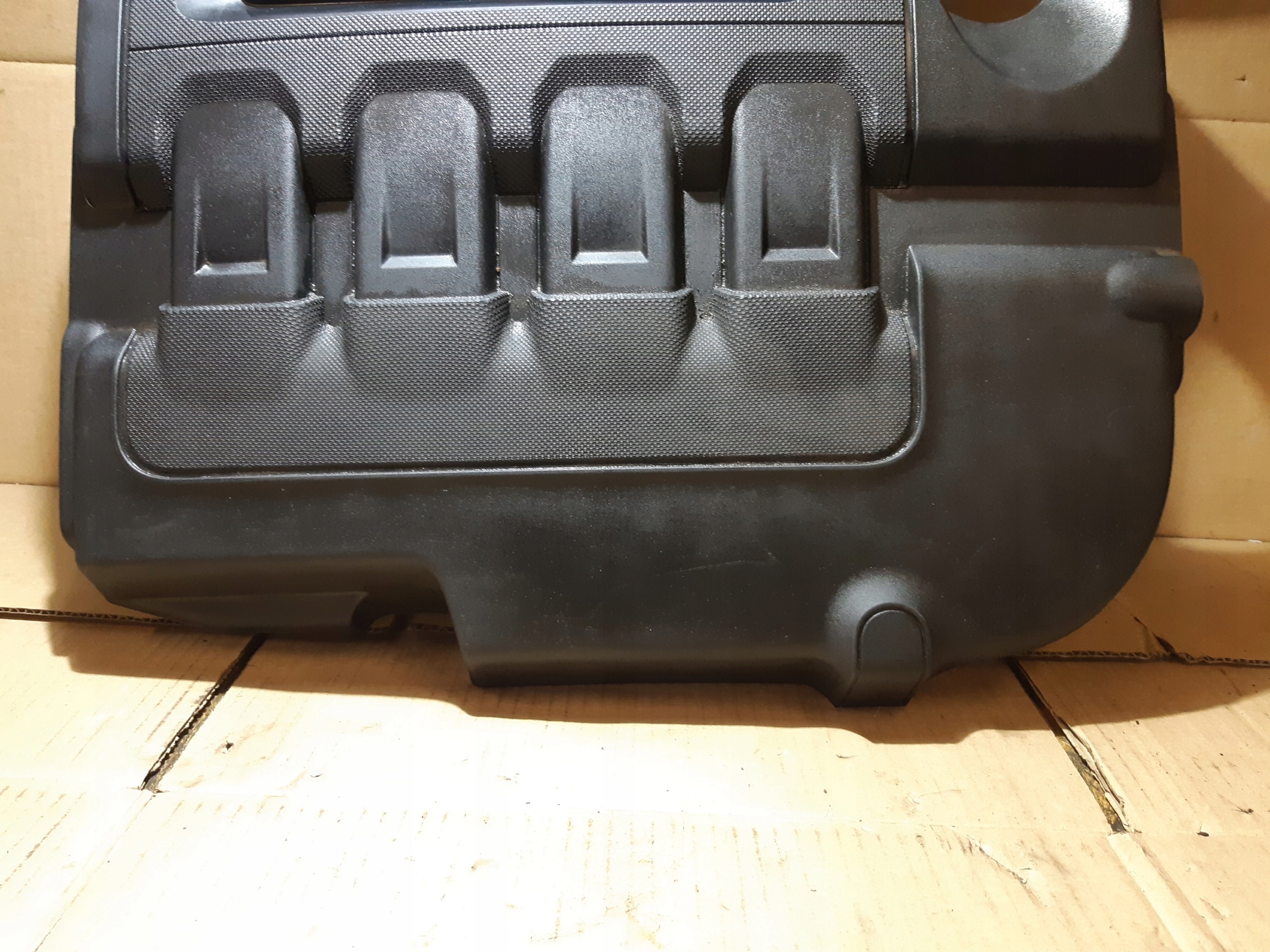AUDI TDI upper cover engine housing cover 04L103925R