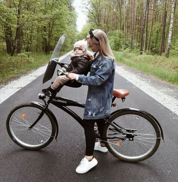 FOTELIK ROWEROWY EXCLUSIVE MINI PLUS BROWN + SZYBA Rodzaj przedni