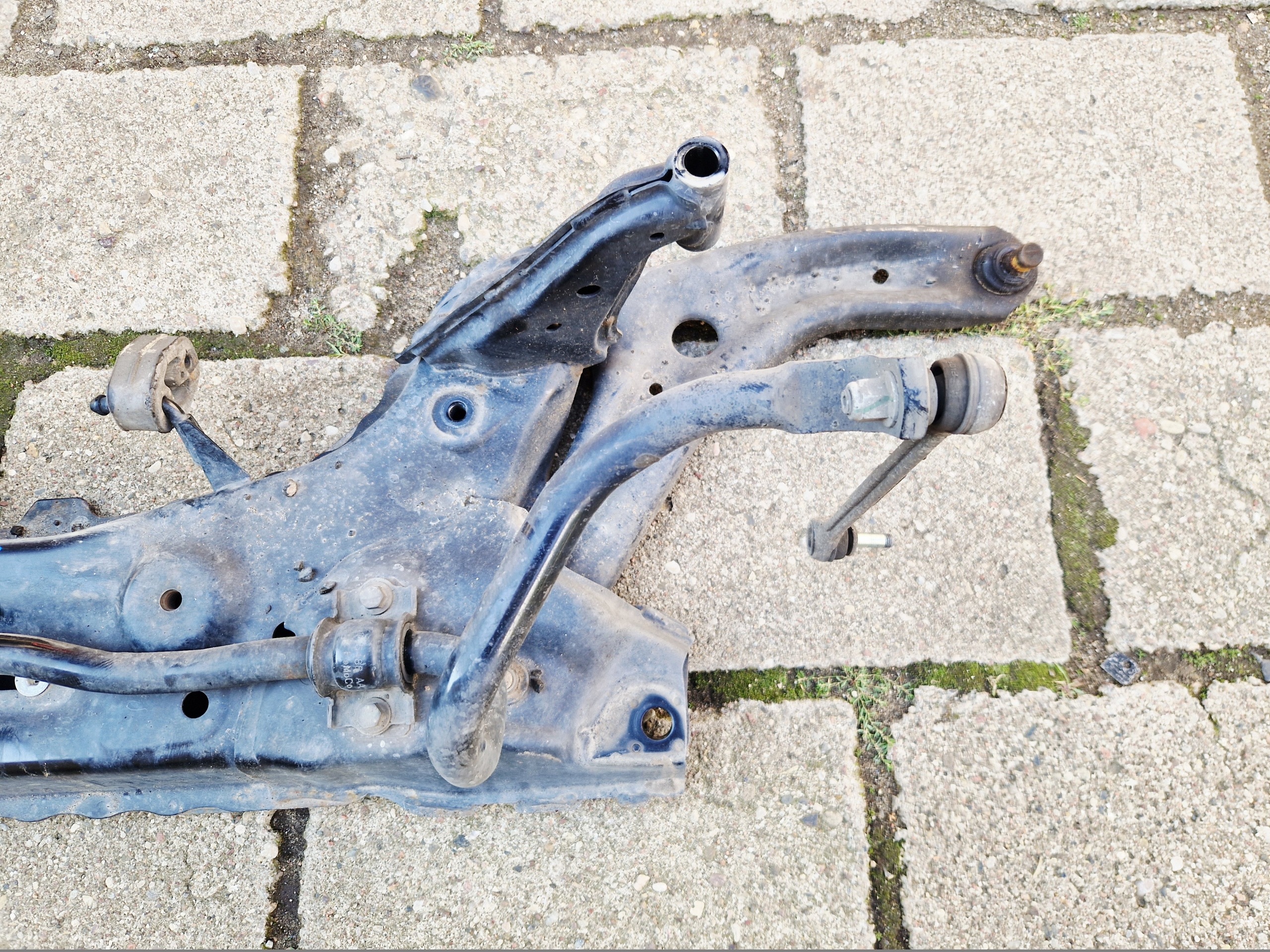 FORD B-MAX BMAX subframe axle beam of the arm sususpension front front KOMPLET