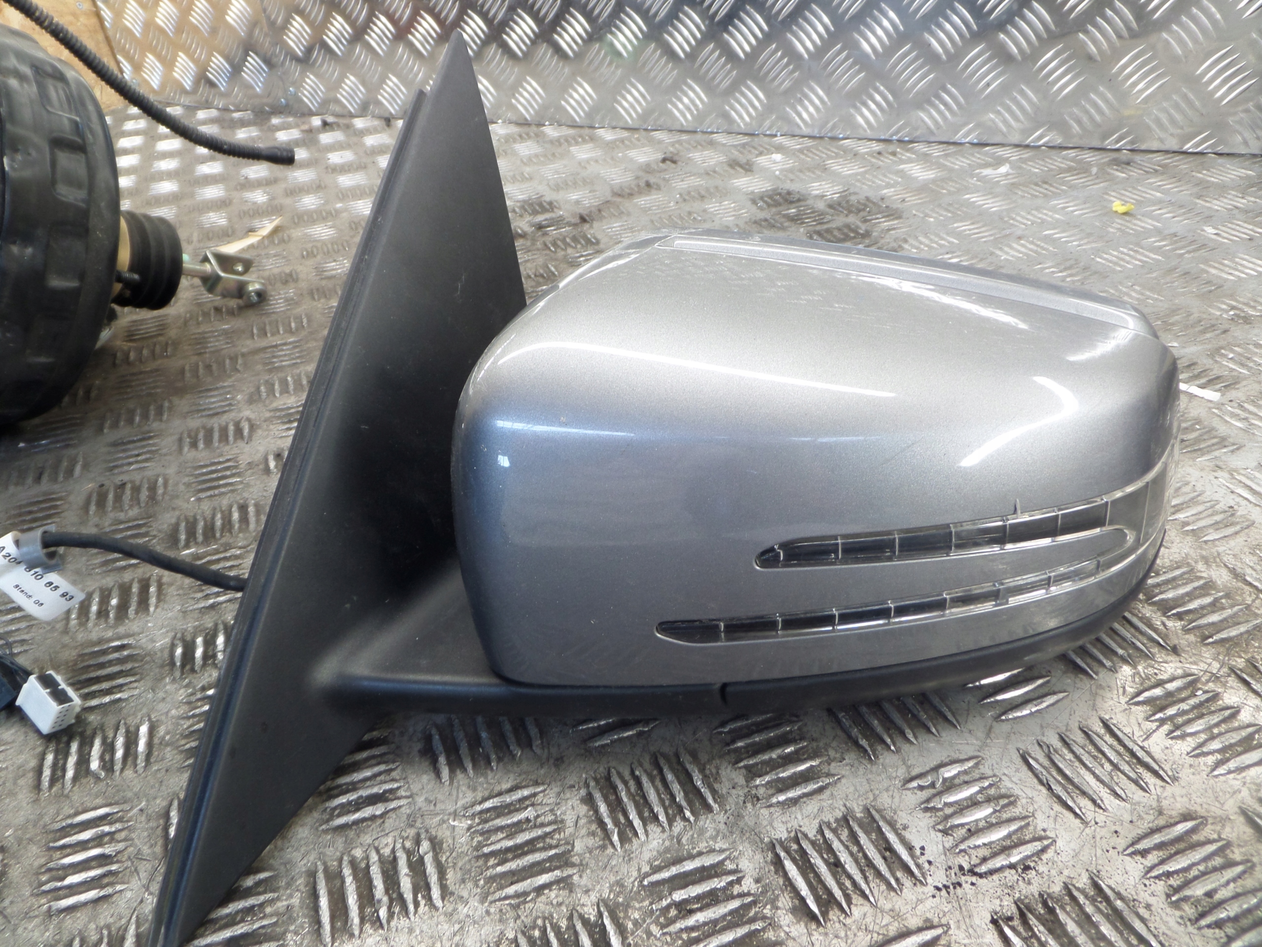 Mercedes-Benz OE A2048106593 Spiegel links