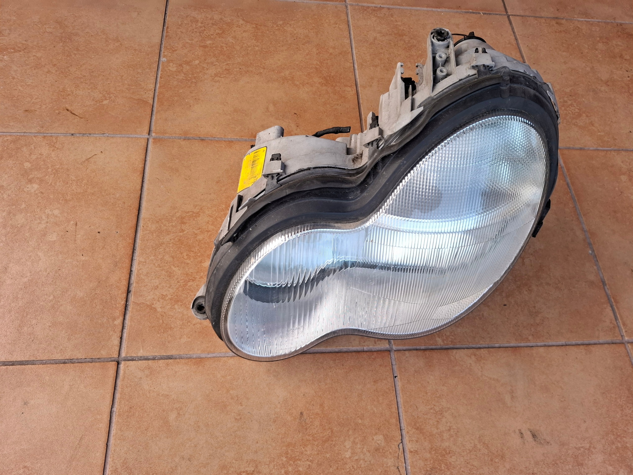 lámpa XENON bal eleje MERCEDES W203