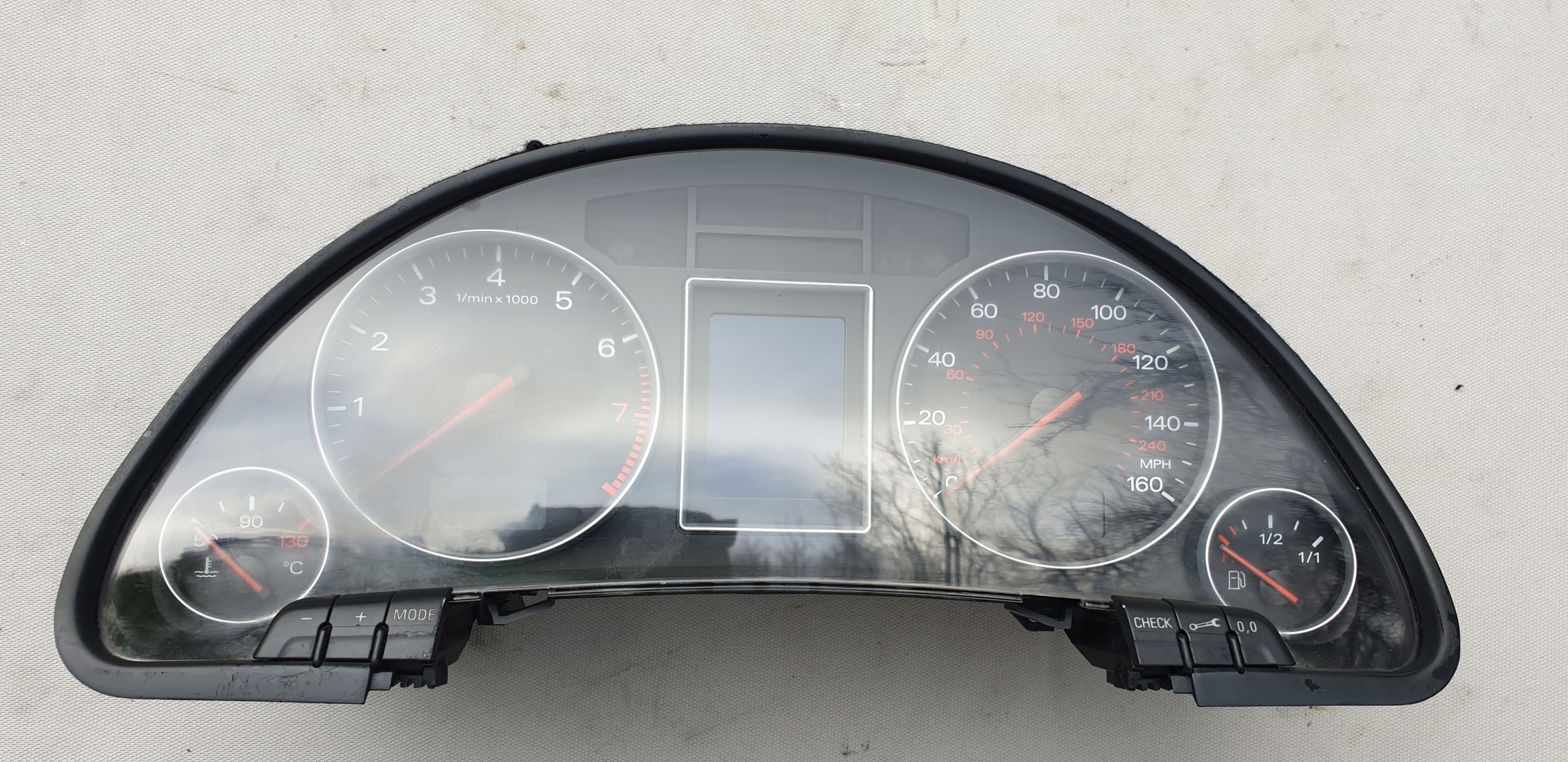 dials AUDI A4 B6 MALYSZ 01-05 8E0950950K