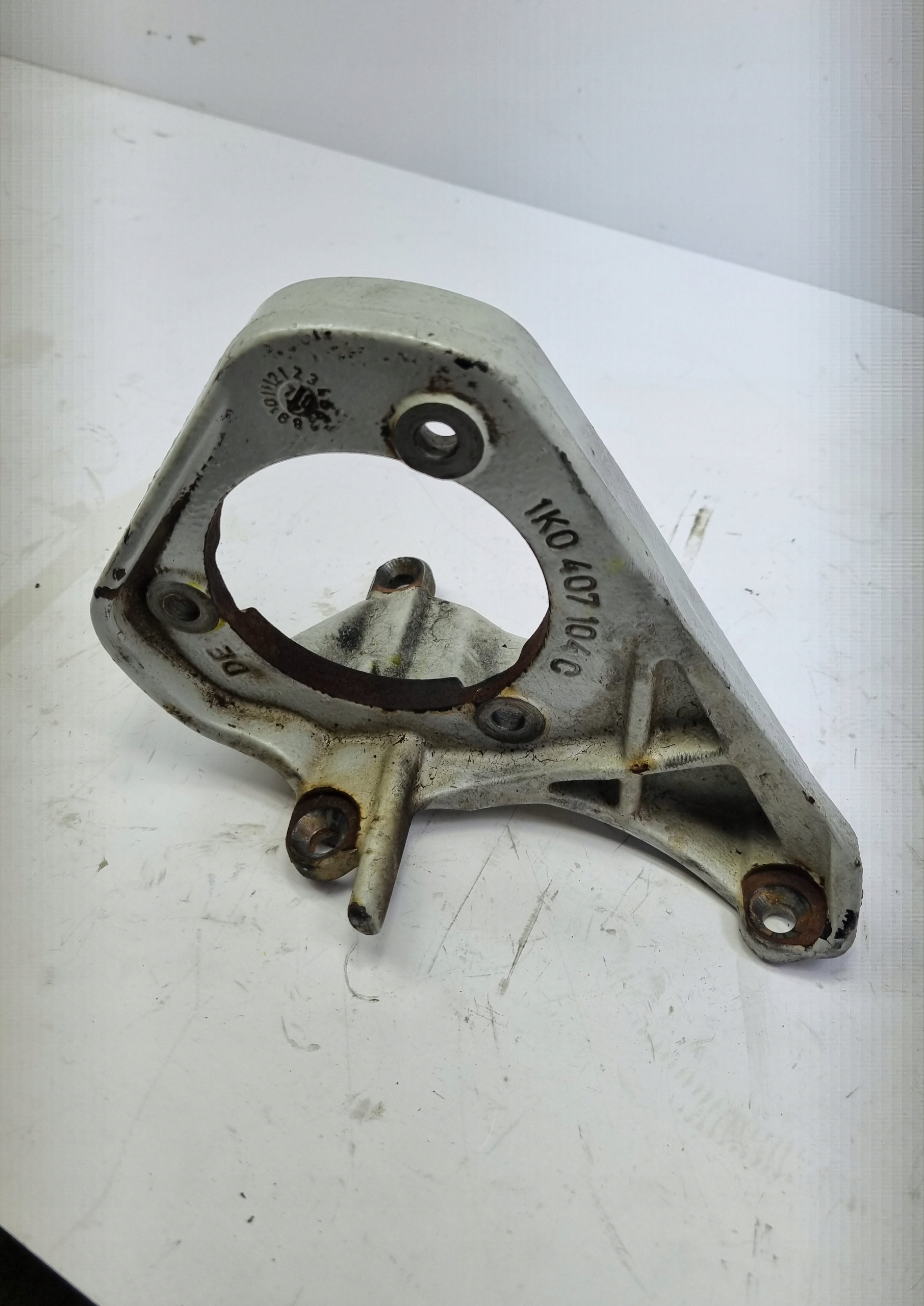 PODPORA PÓŁOSI VOLKSWAGEN TOURAN 1K0407104C