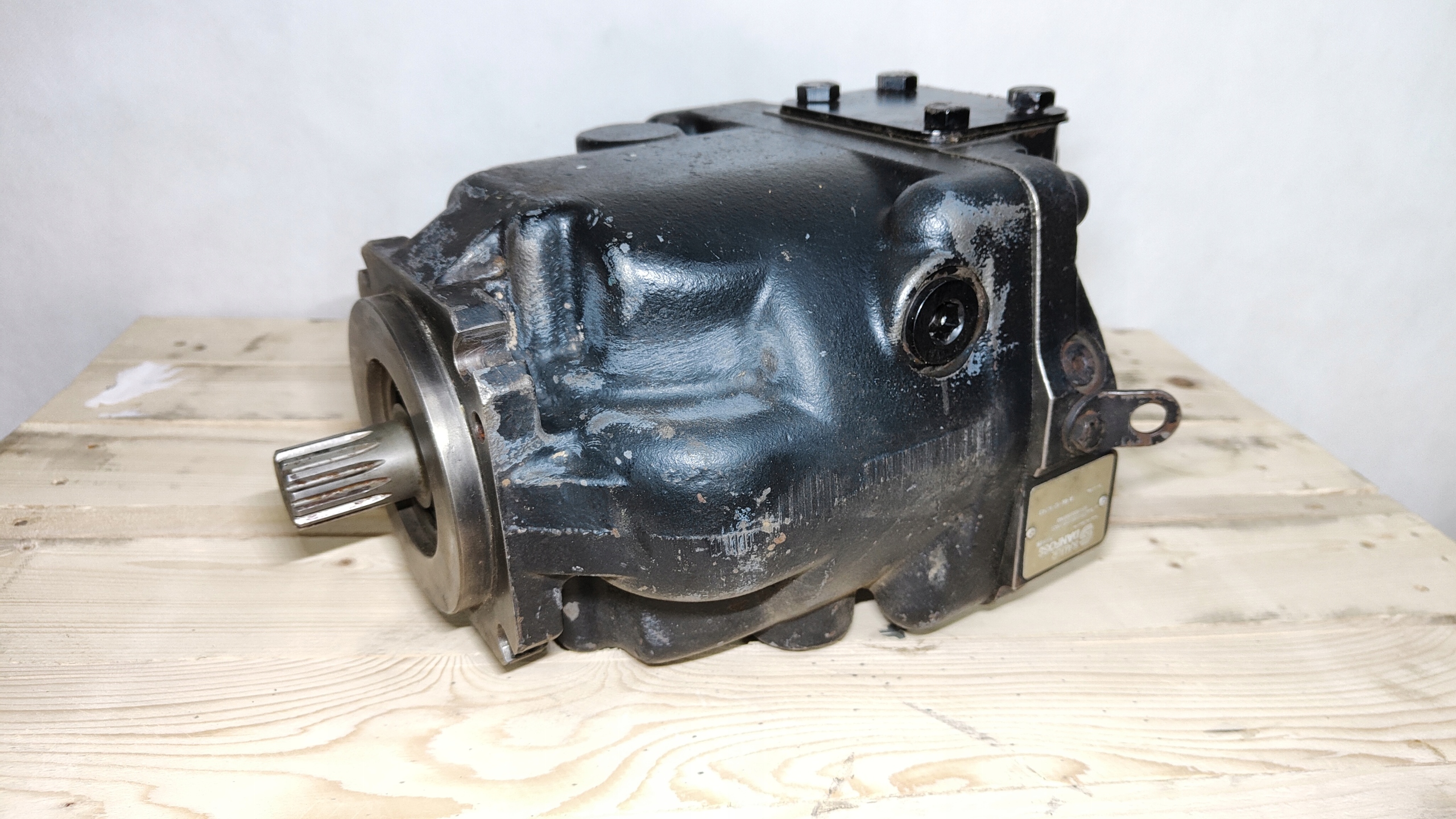 POMPA TŁOCZKOWA SAUER 7000116 RR130BBS3120NNN35 - KRUSZARKA FINTEC