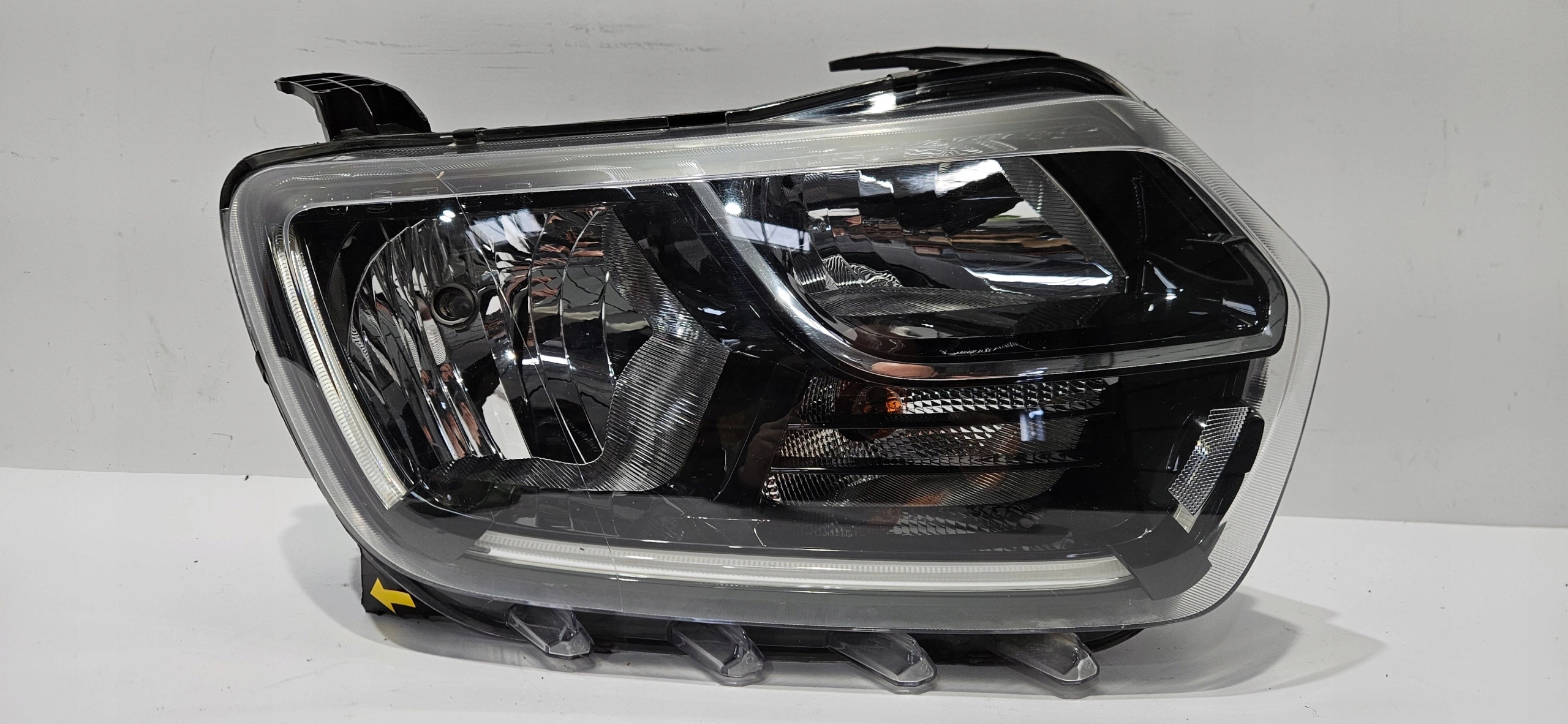 light right front LED DACIA DUSTER II 17- original 260101133R