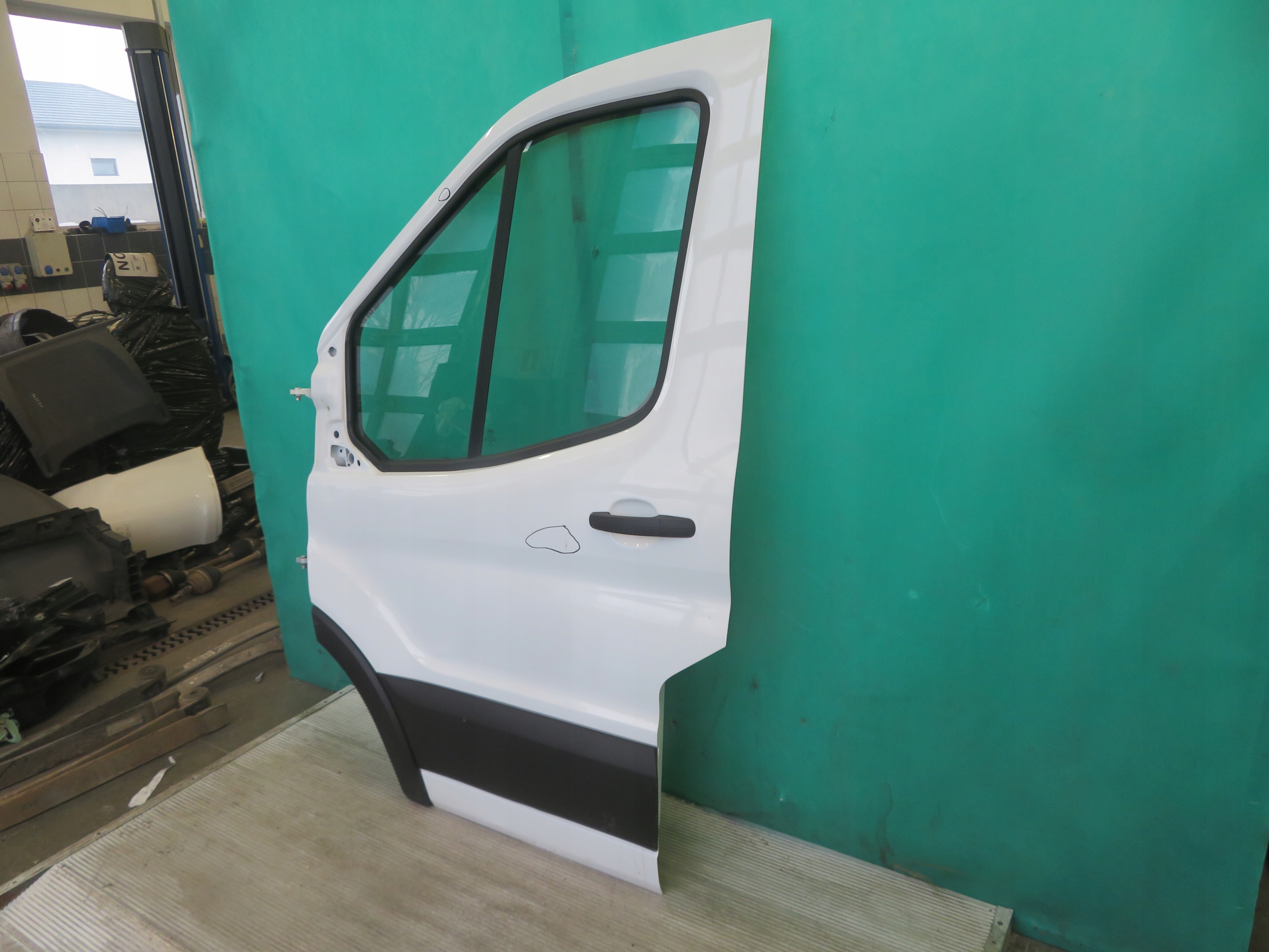 door left front left front FORD TRANSIT 21R