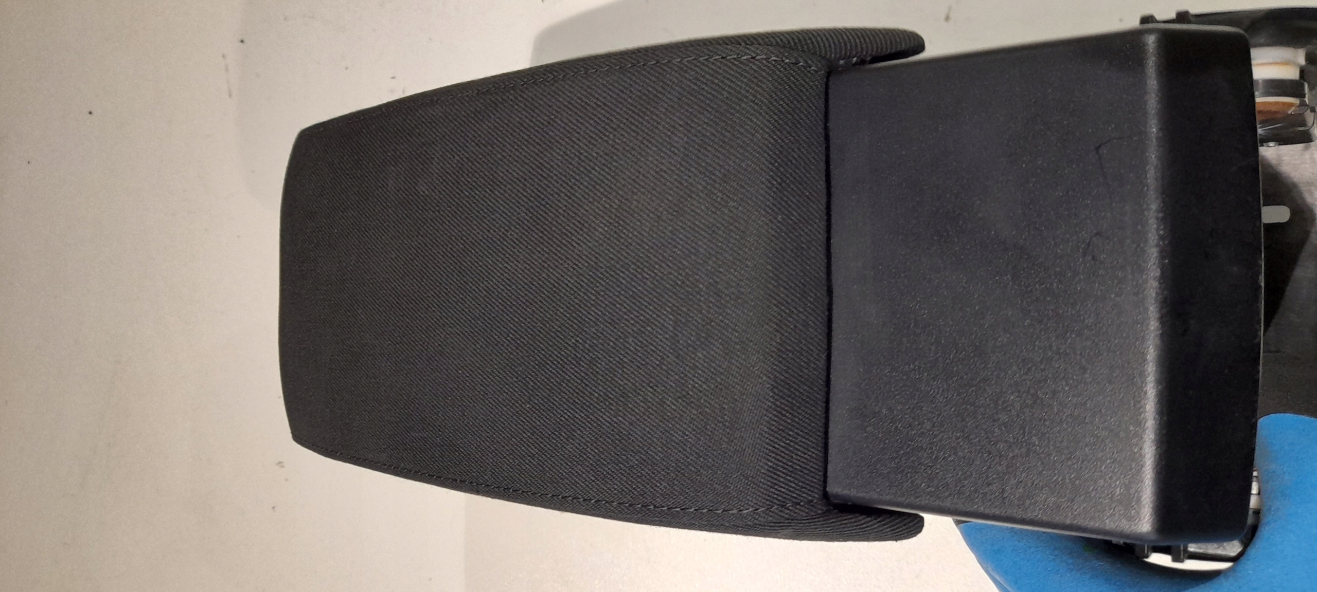 SKODA SUPERB II armrest leather 3T0864207B