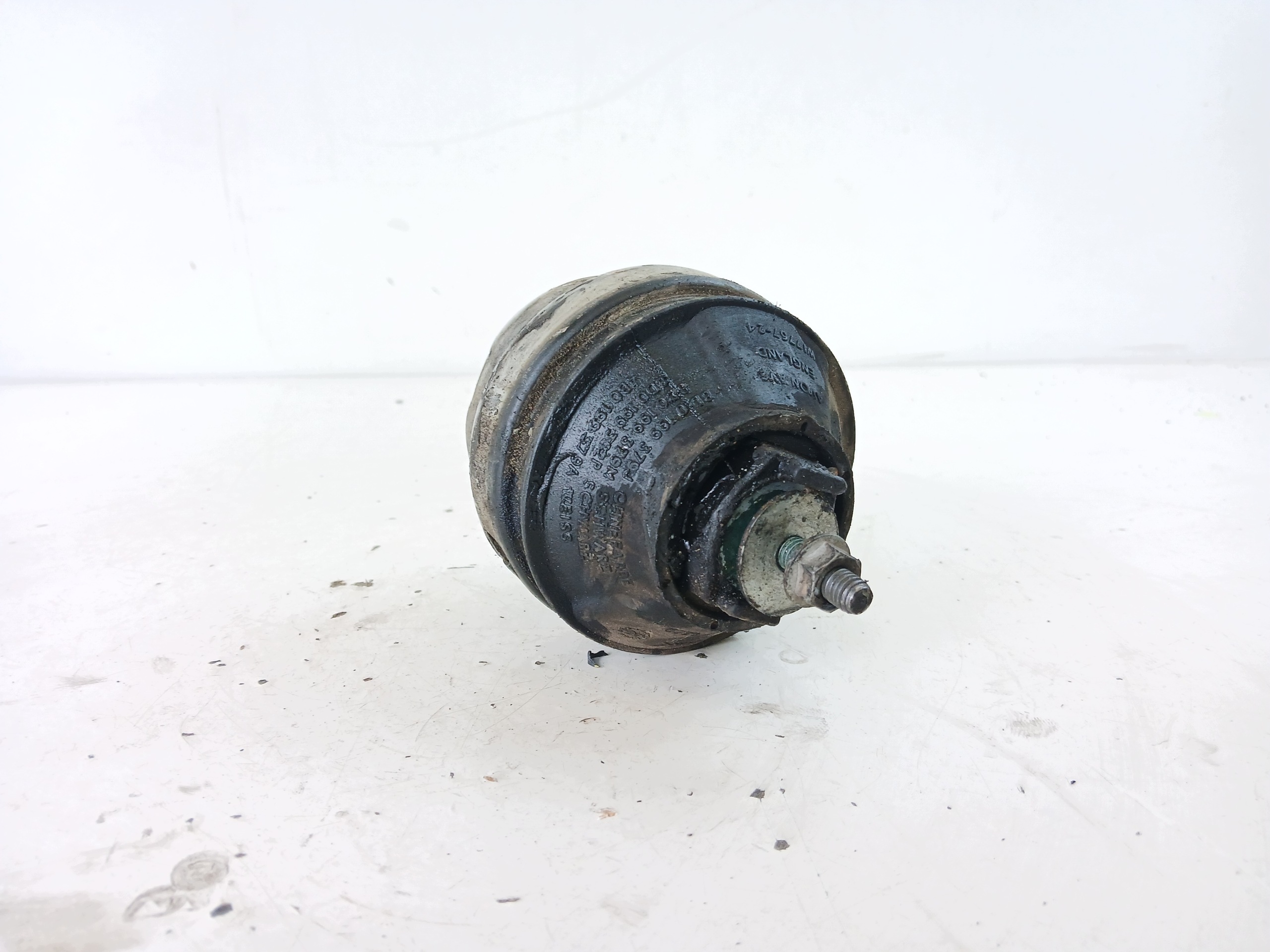 AUDI A6 C5 VW PASSAT B5 engine mount 8D0199382L