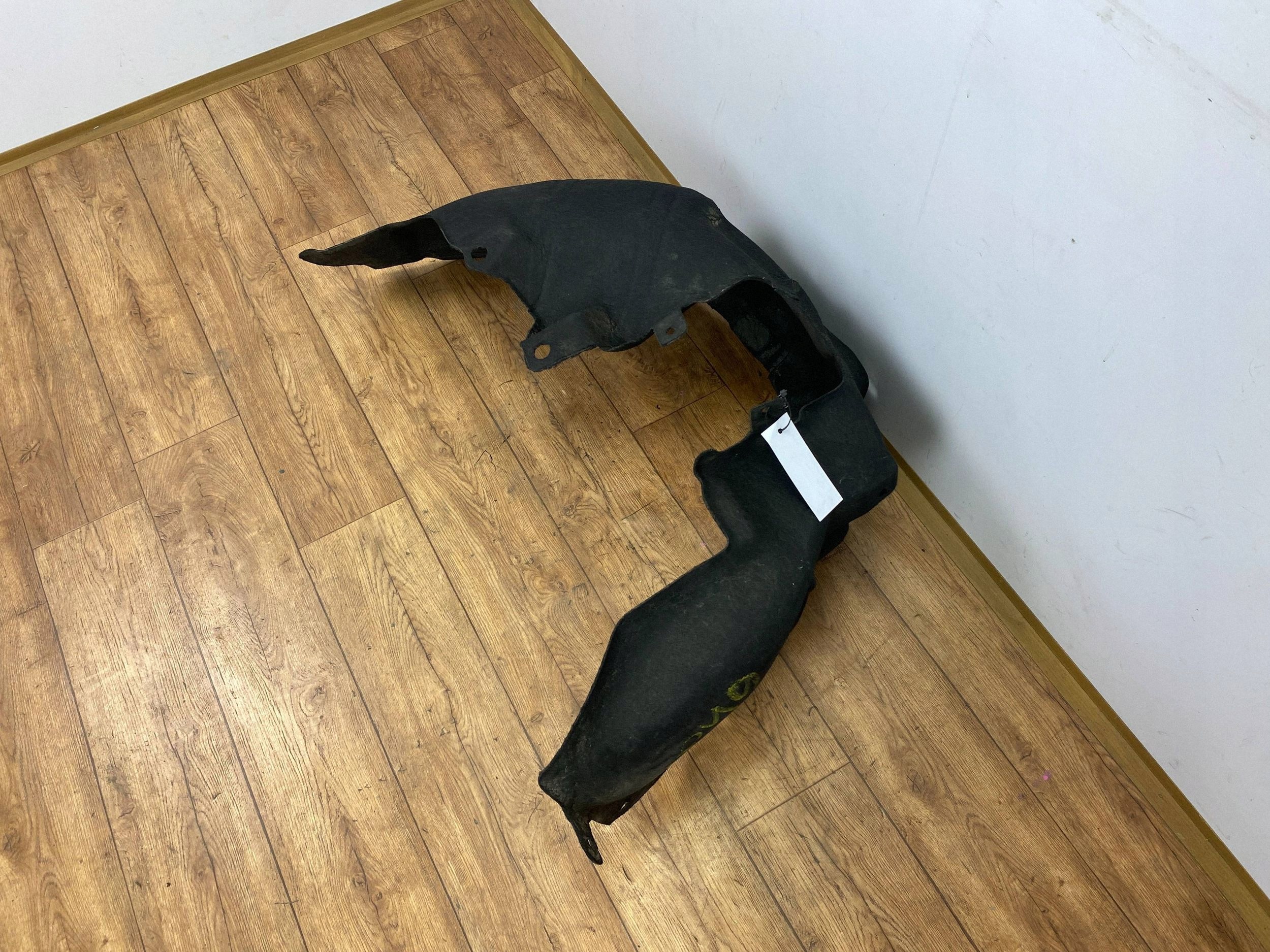 mudguard rear. right Ford Escape IV Kuga MK3 2020+