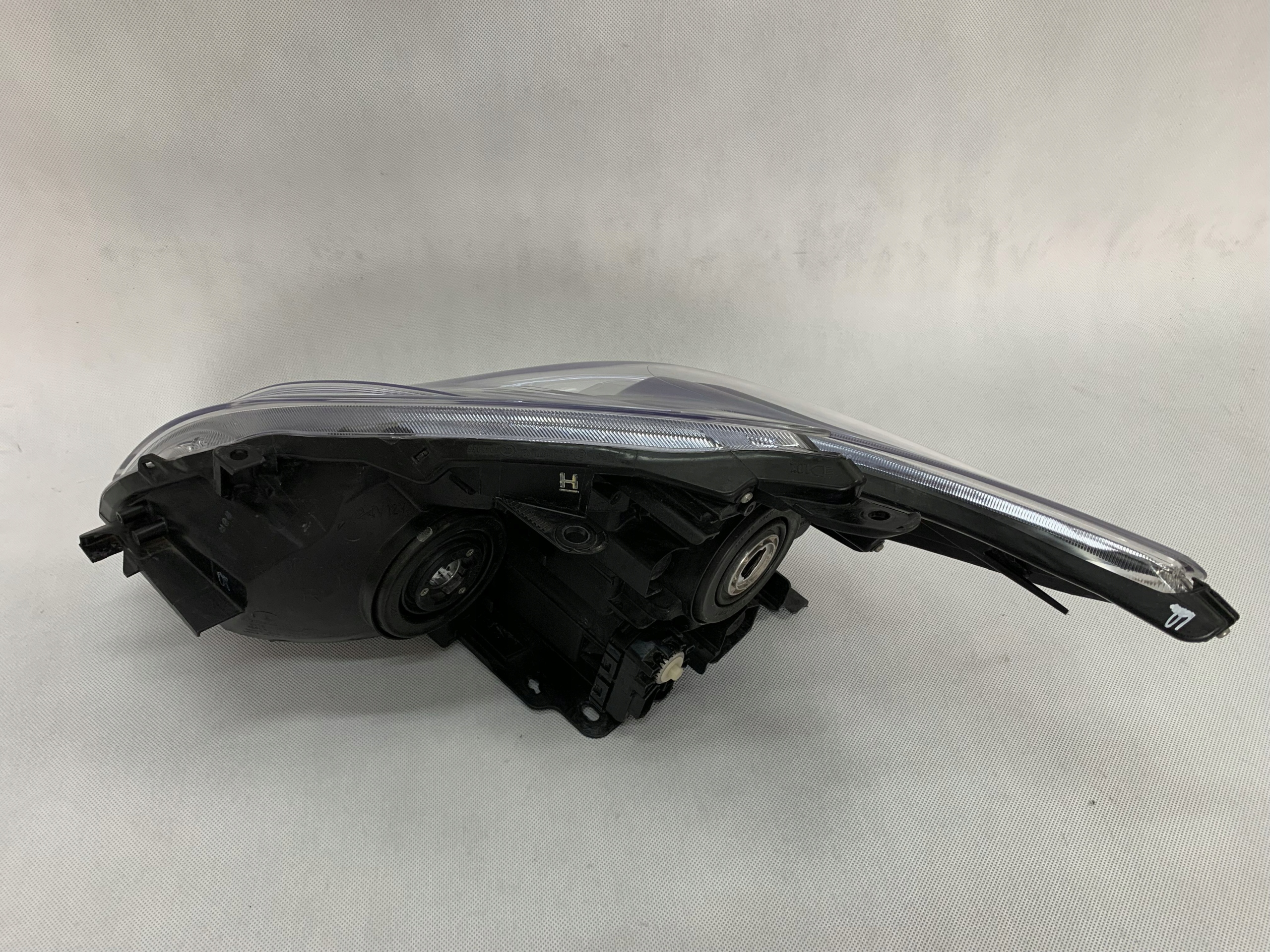 Reflektor light front right Toyota Prius 3 III 12-15r 09.25