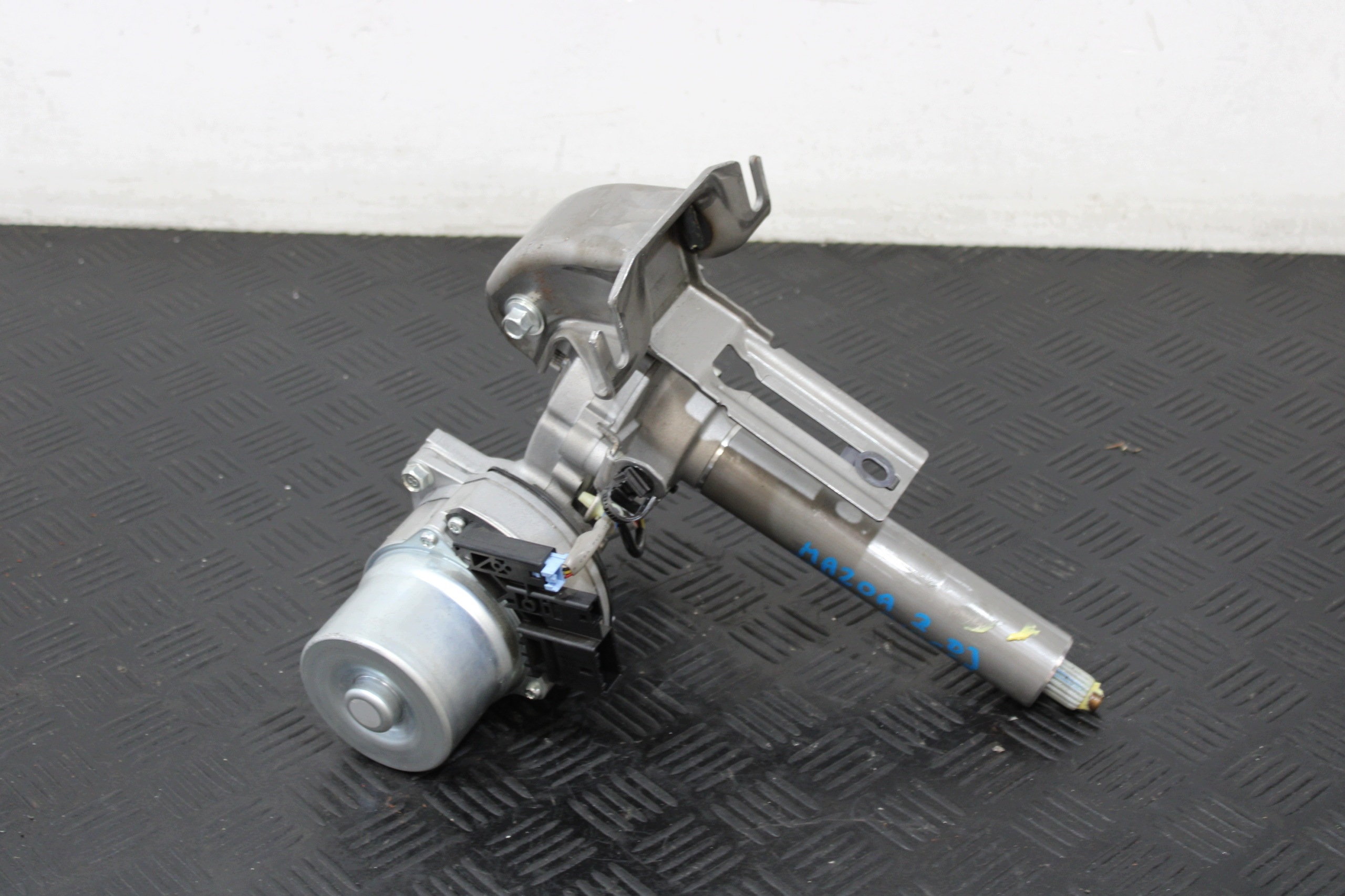 power steering JJ501-010561 MAZDA 2 II DJ LIFT