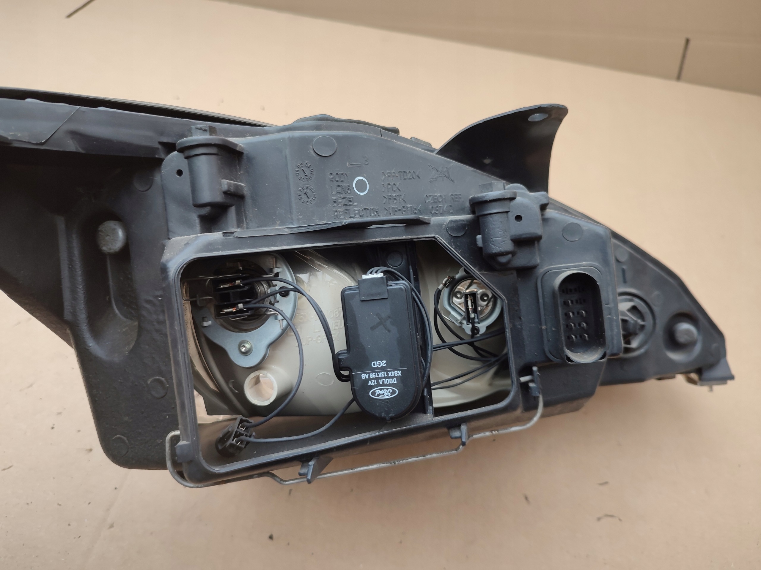 REFLEKTOR left light front EU FORD FOCUS MK1 LIFT 2M51-13W030-BD