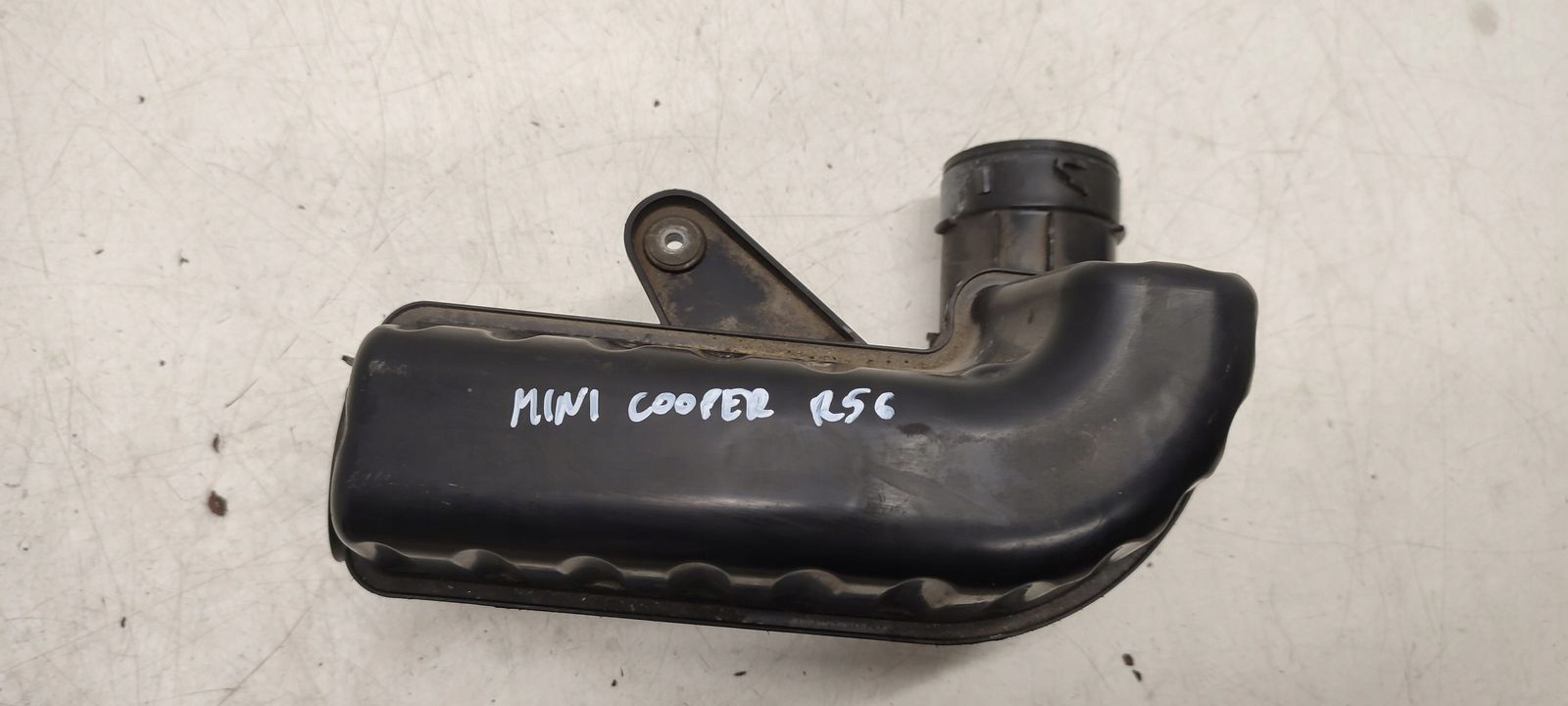 MINI oe 2754425 труба Воздух