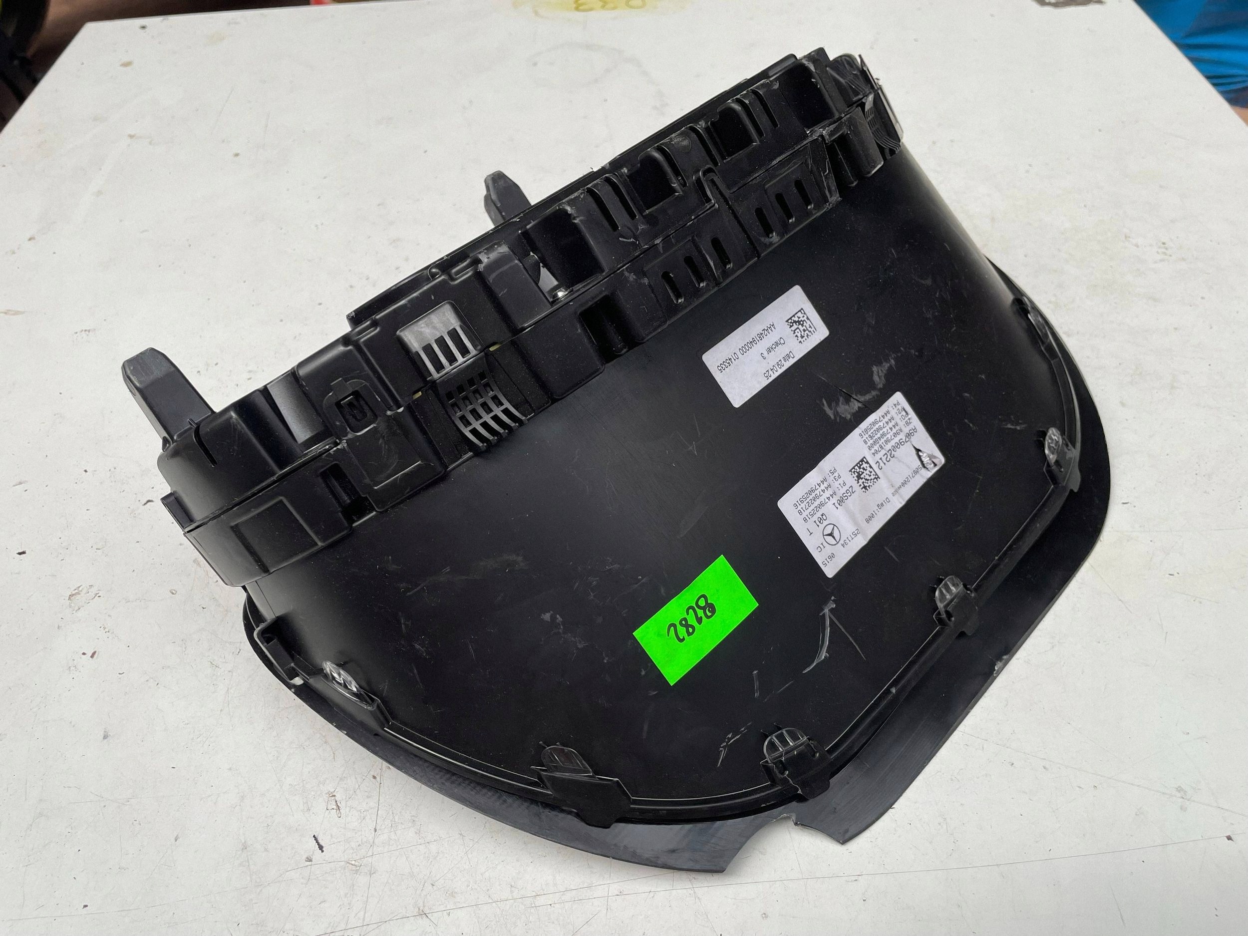 MERCEDES SPRINTER 907 910 dials clock A9079002212 !J