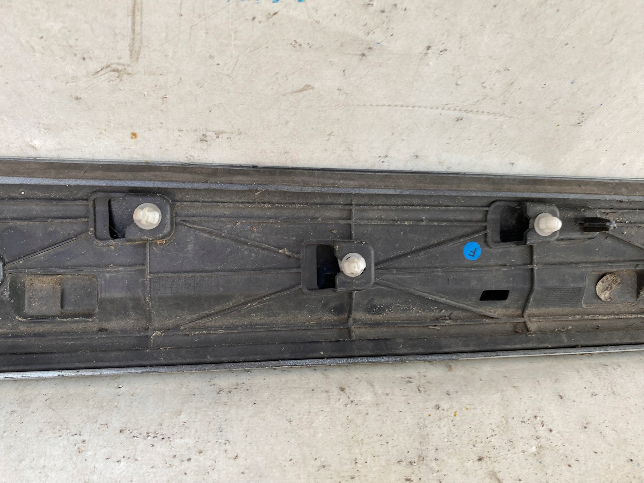 SKODA SUPERB III 3V moulding door left front 3V0854939C
