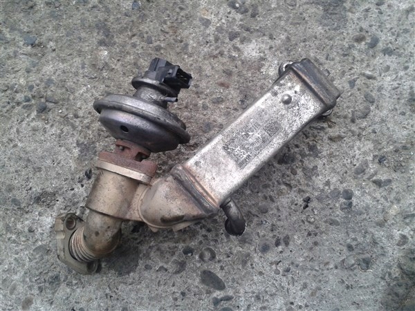 Радіатор вихлопних газів EGR BMW E90 E91 2.0 D 780065304