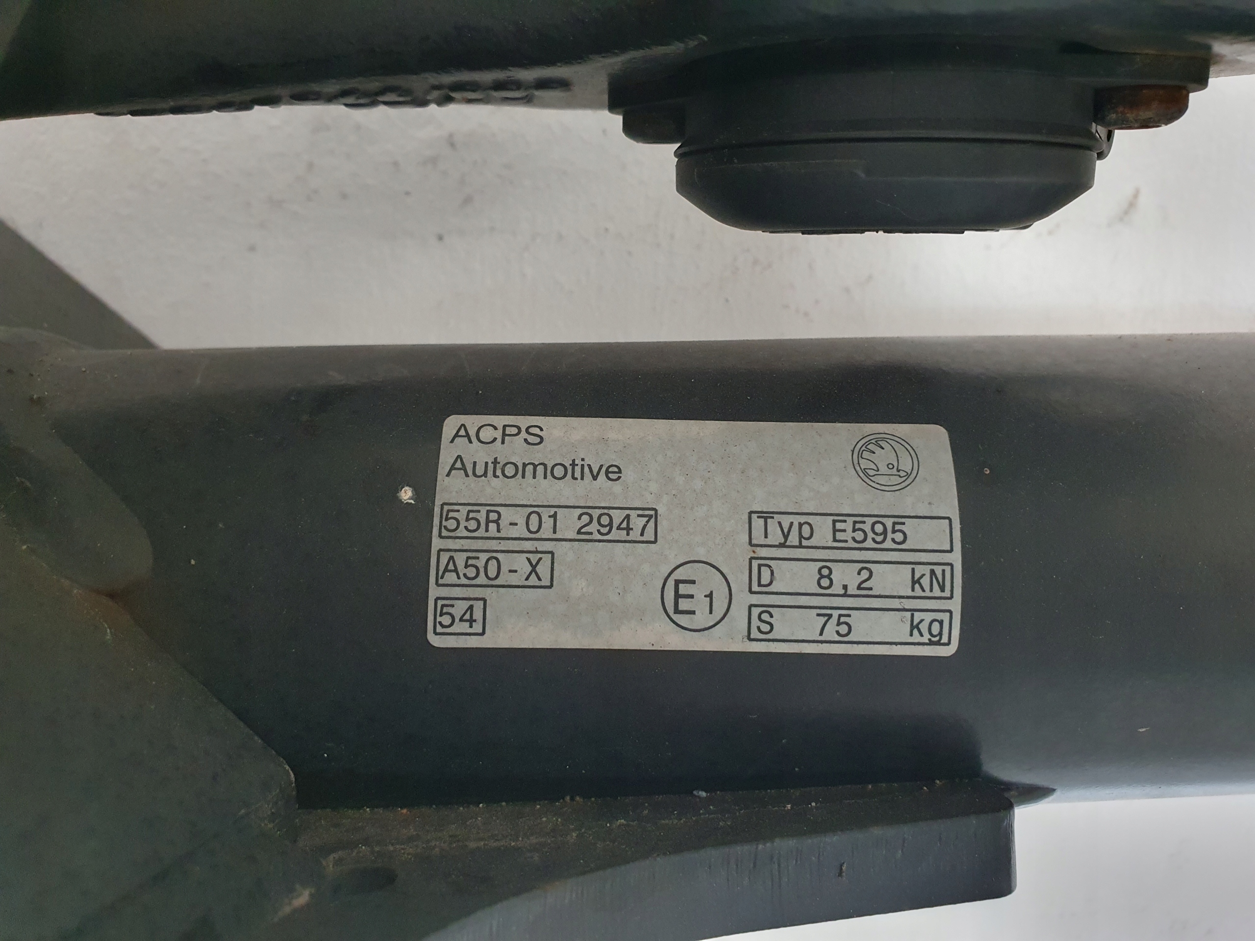 SKODA ENYAQ tow 5LG803881