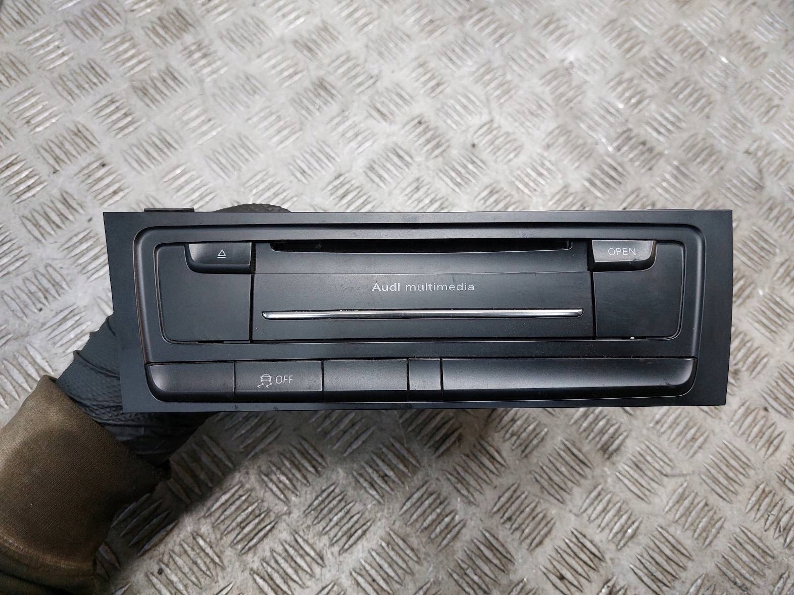 RADIO Navigation GPS AUDI A4 B8 8T1035666H