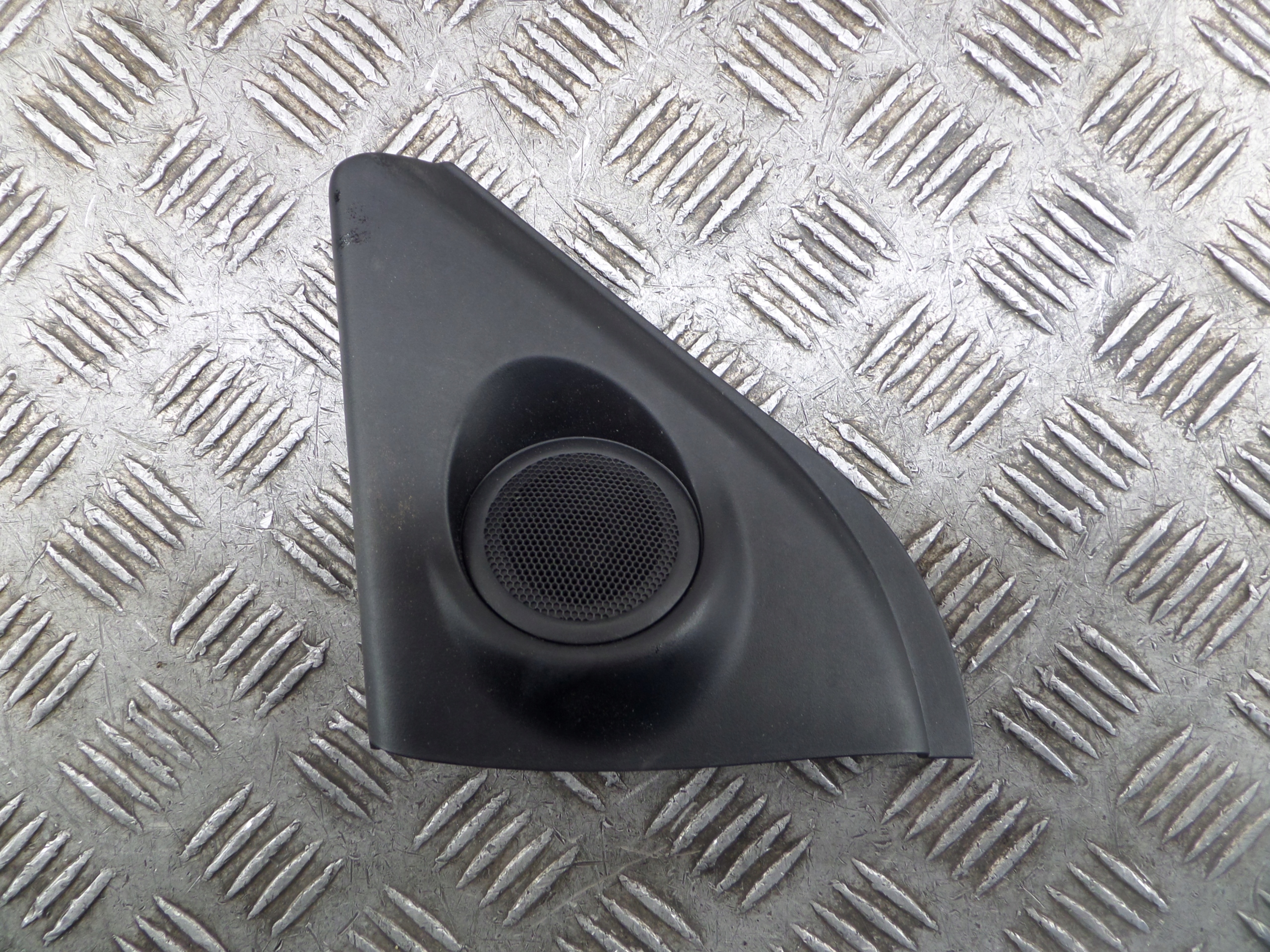 spoiler cover trojkat Ford OE 7S71-20297-A
