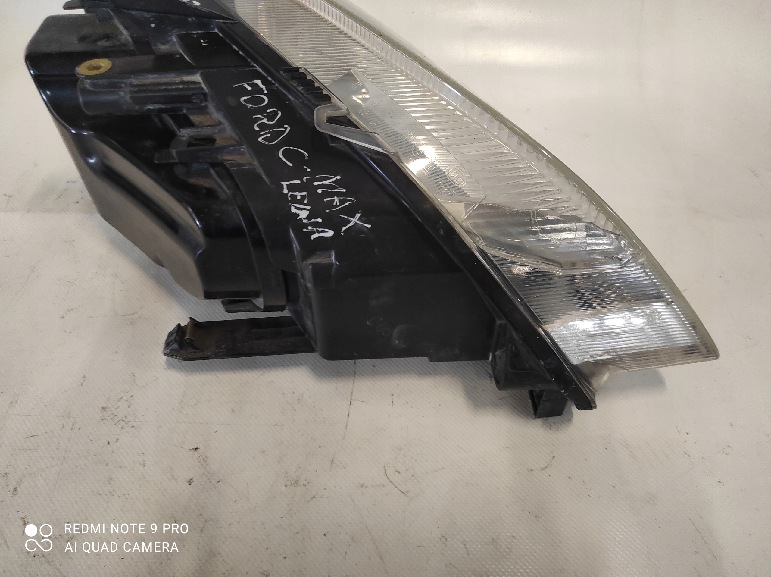 REFLEKTOR left light left front FORD C-MAX and 1