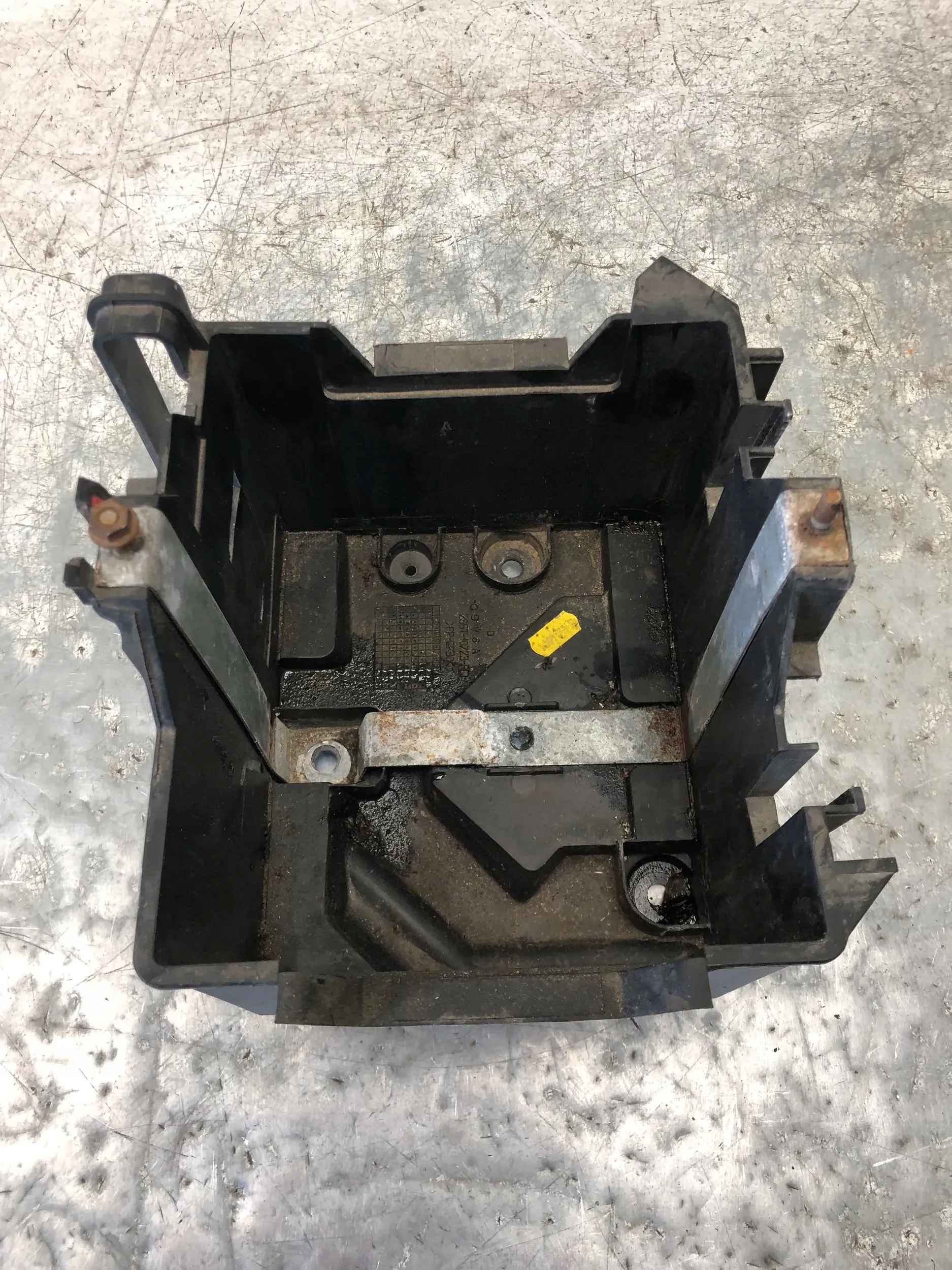 Gehäuse AKUMULATORA MAZDA 2 DY 2S6T-10723-AD