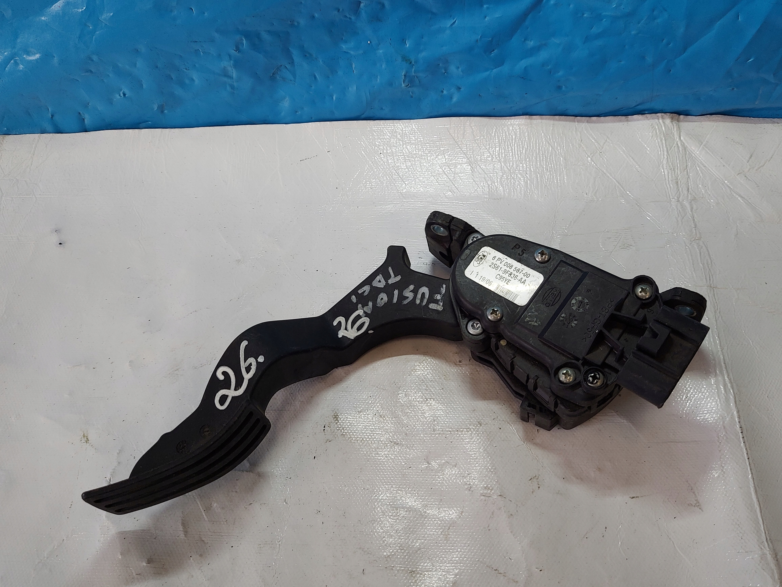 accelerator pedal FIESTA TDCI 2S619F836AA